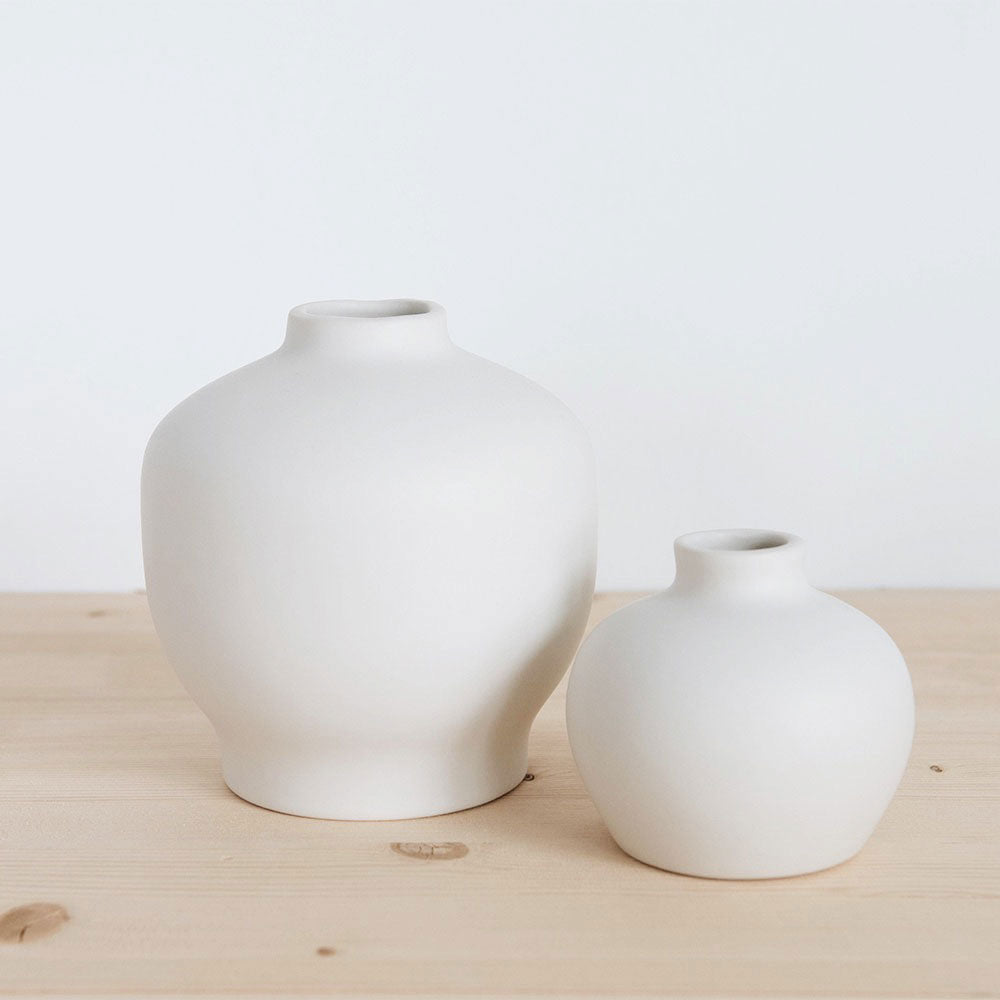 Elegant Ceramic Blossom Vase - Medium Size Handcrafted Floral Vase for Home Decor, Wedding Centerpieces & Spring Table Arrangements