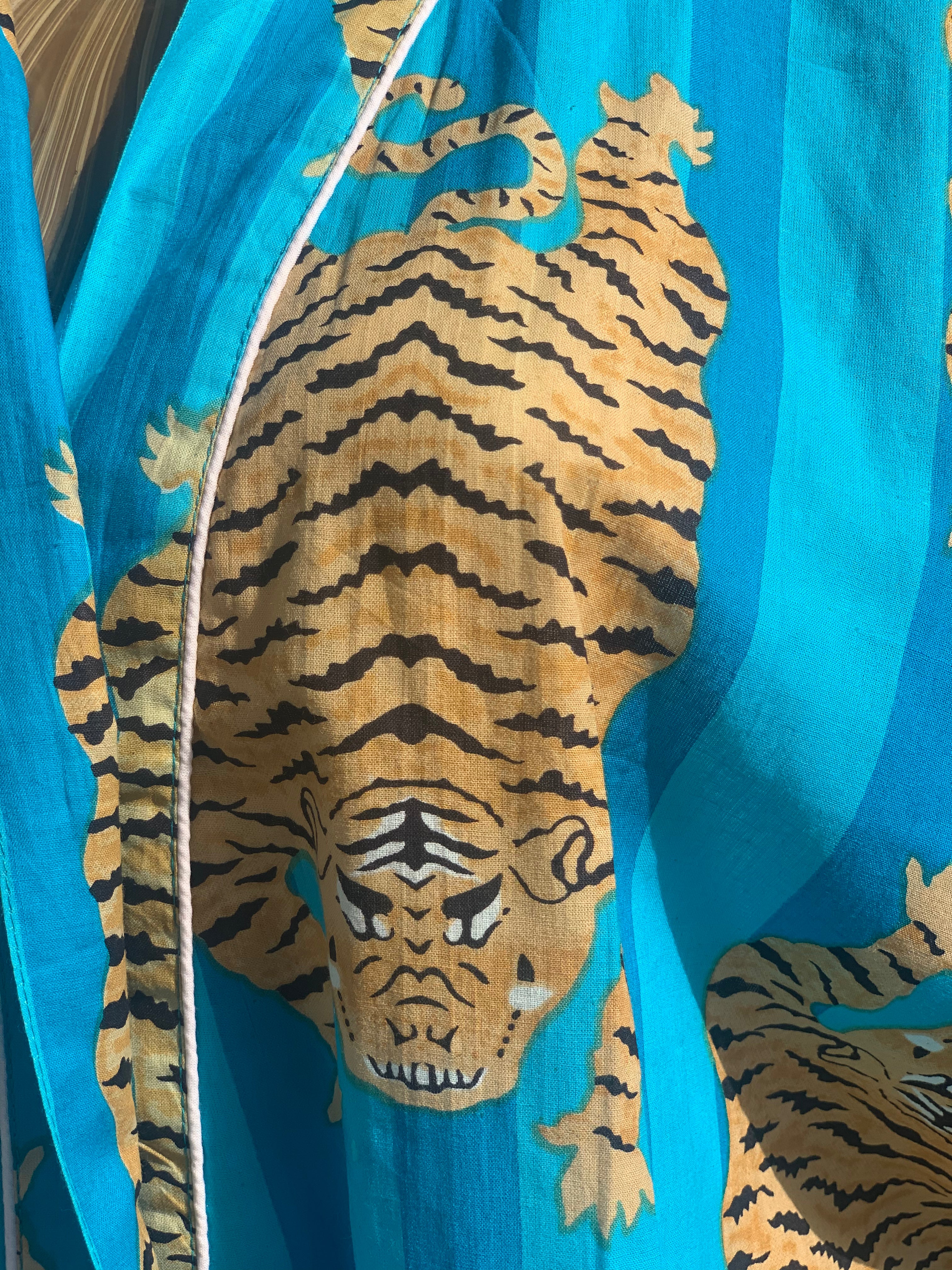Stylish Kimono Robe for Women - Soft Organic Cotton with Vibrant Prints - Perfect for Loungewear, Spa Days & Beach Cover-Up