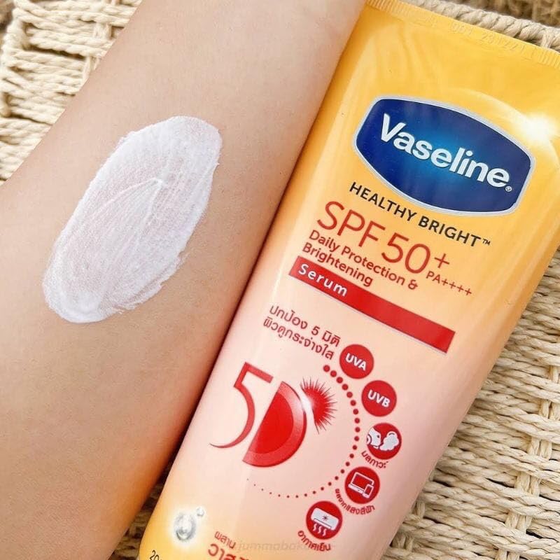 Vaseline Healthy Bright SPF50+ PA++++ Daily UV Protection & Brightening Serum - 300ml (10.14 Fl Oz) - Pack of 1 - Face Moisturizer with Sunscreen for Daytime Skincare Routine, Anti-Aging & Dark Spot Correction
