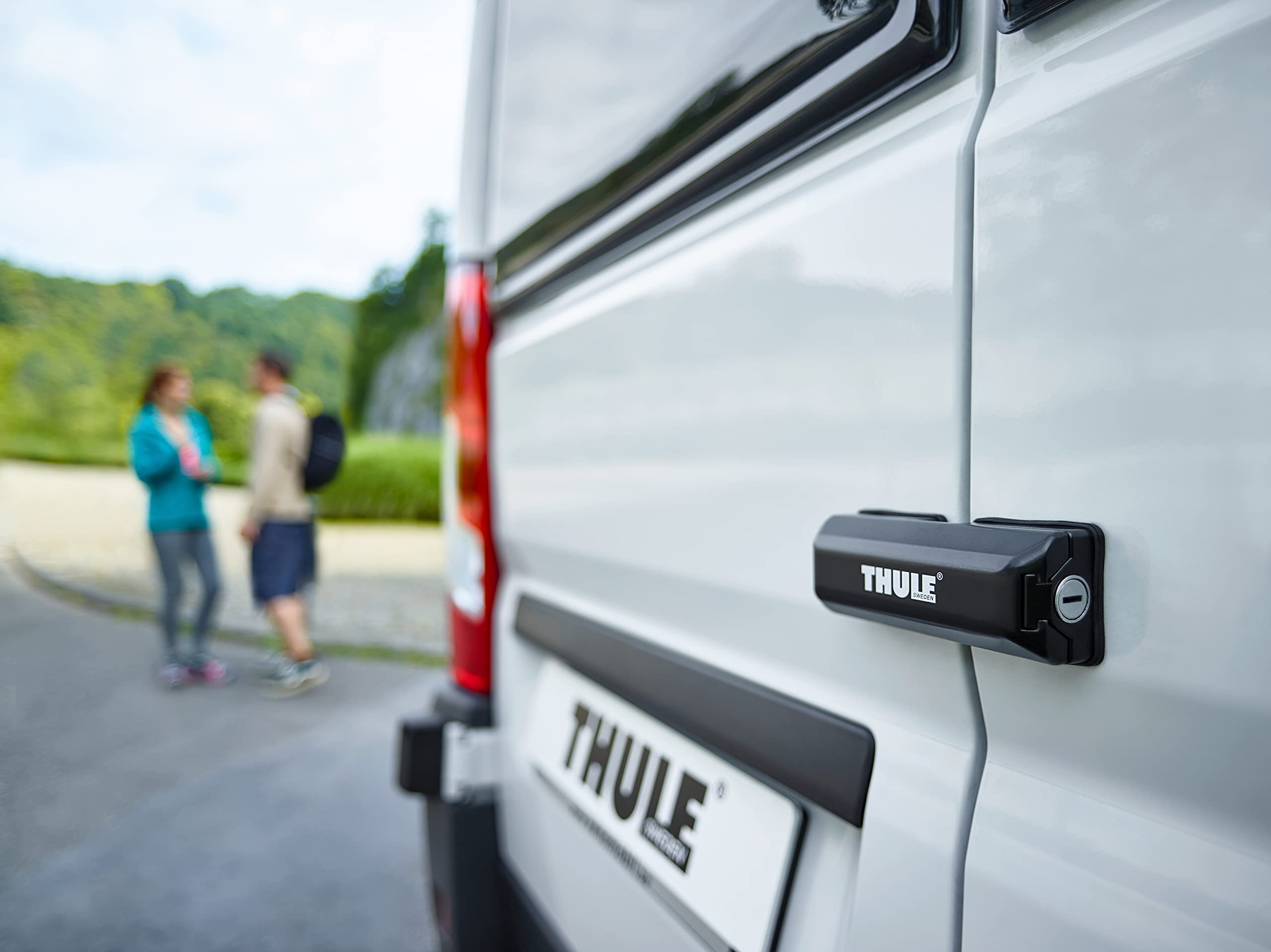 Thule Van Lock - Secure Heavy-Duty Van Lock for Cargo Vans & Trucks | Anti-Theft Protection for Work Vehicles & Delivery Vans | Perfect for Commercial Fleets, Transport & Logistics