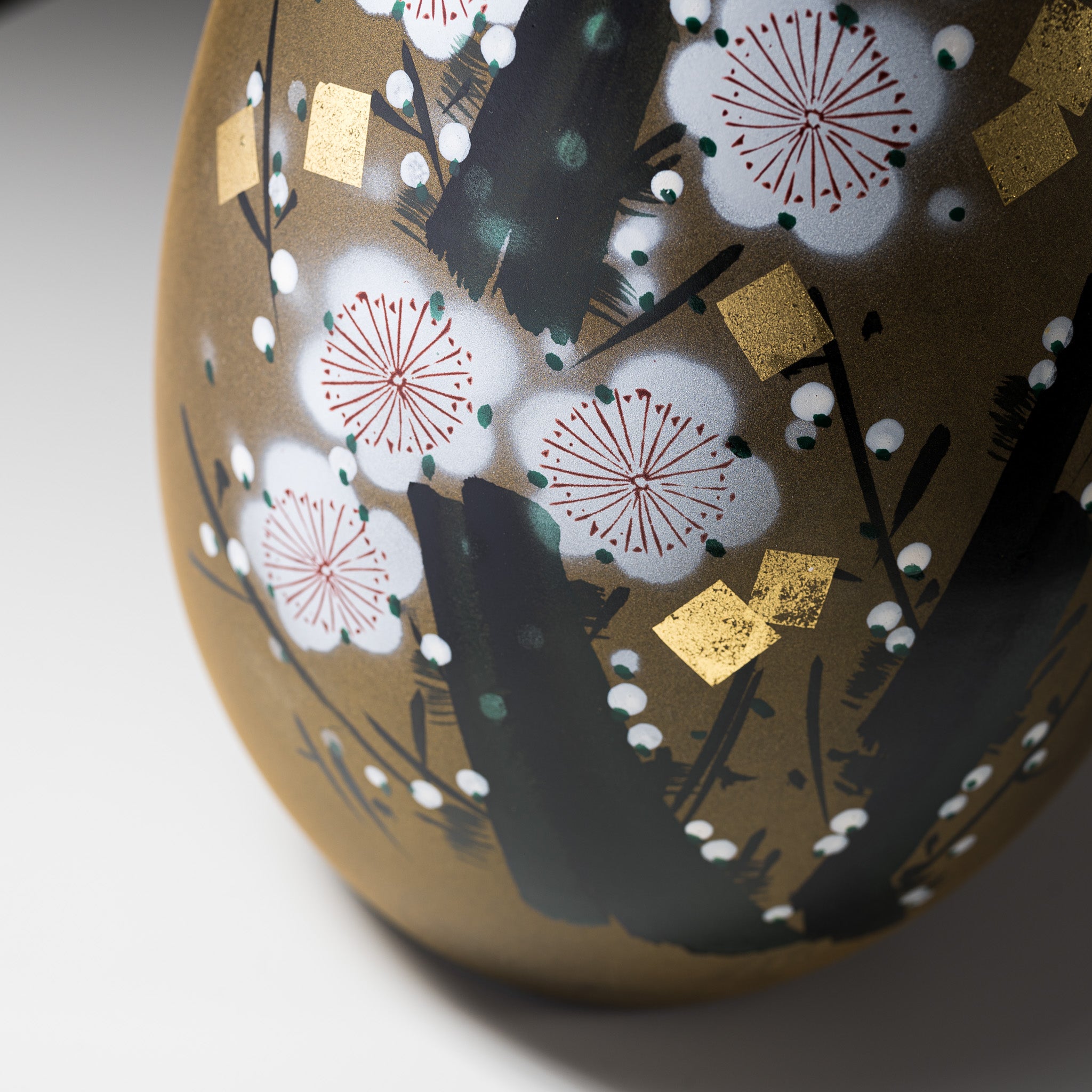 Premium Kutani Ware Vase - Gold Plum Floral Design | Japanese Porcelain Home Decor for Living Room, Dining Table & Office