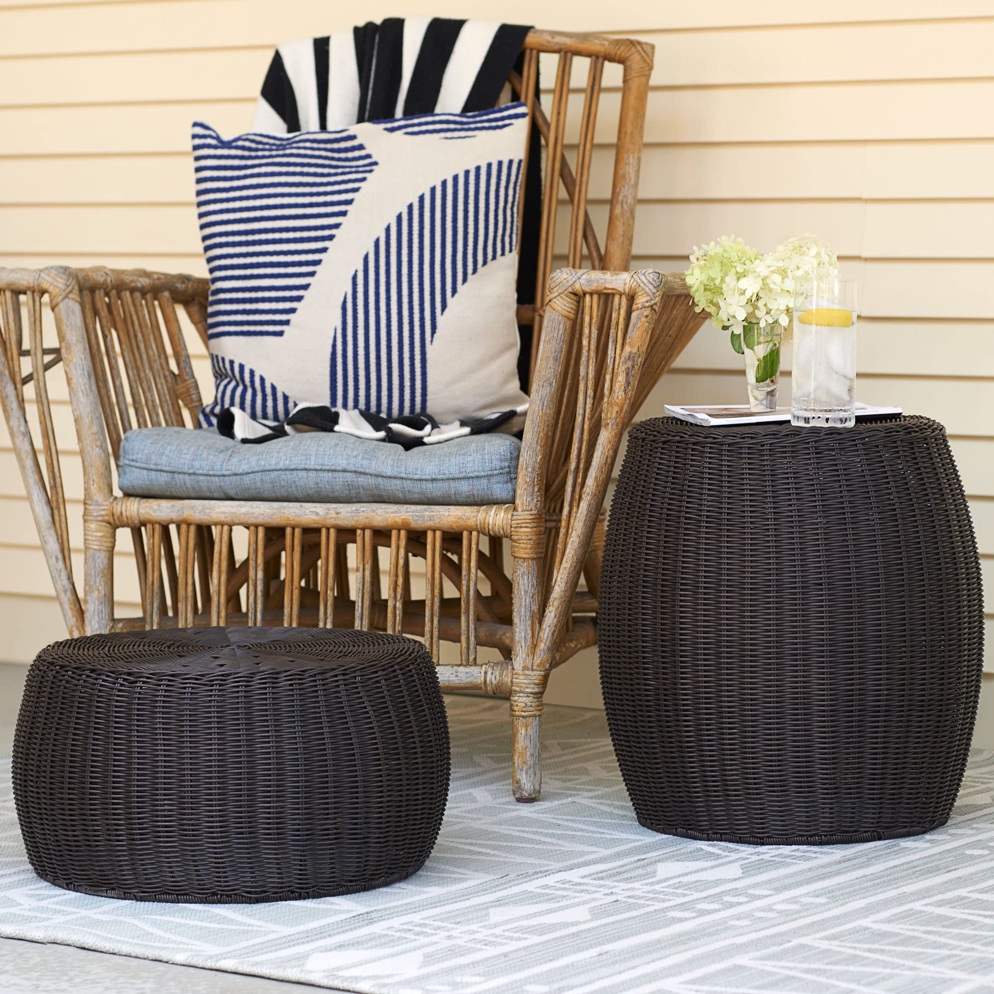 Brown Resin Wicker Side Table - Durable Indoor/Outdoor End Table for Patio, Living Room, or Bedroom | Weather-Resistant Accent Table for Home Decor