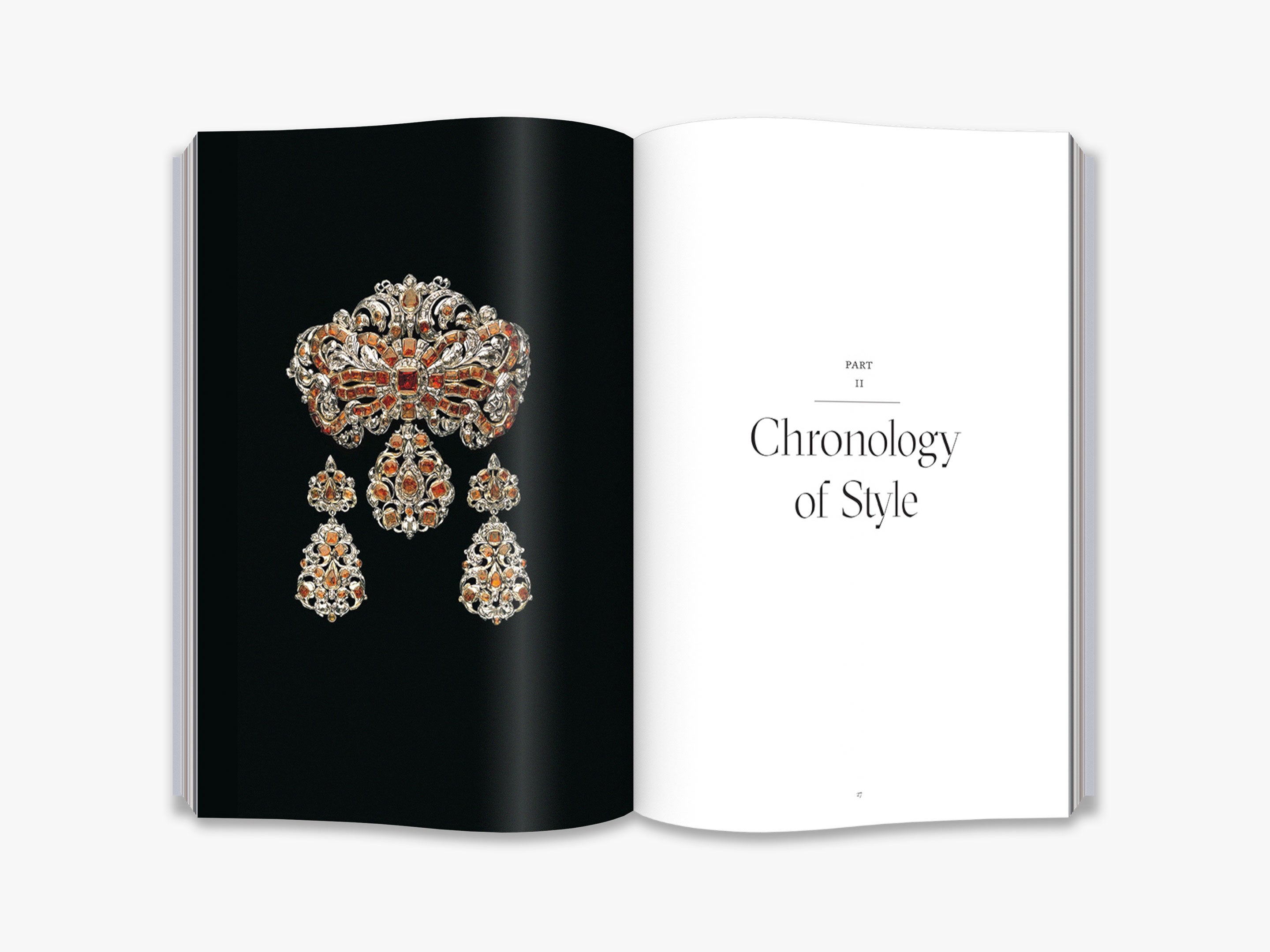 Victoria and Albert Museum Jewelry Collection - Elegant Necklaces, Rings & Bracelets for Women | Perfect for Gifts, Weddings & Special Occasions