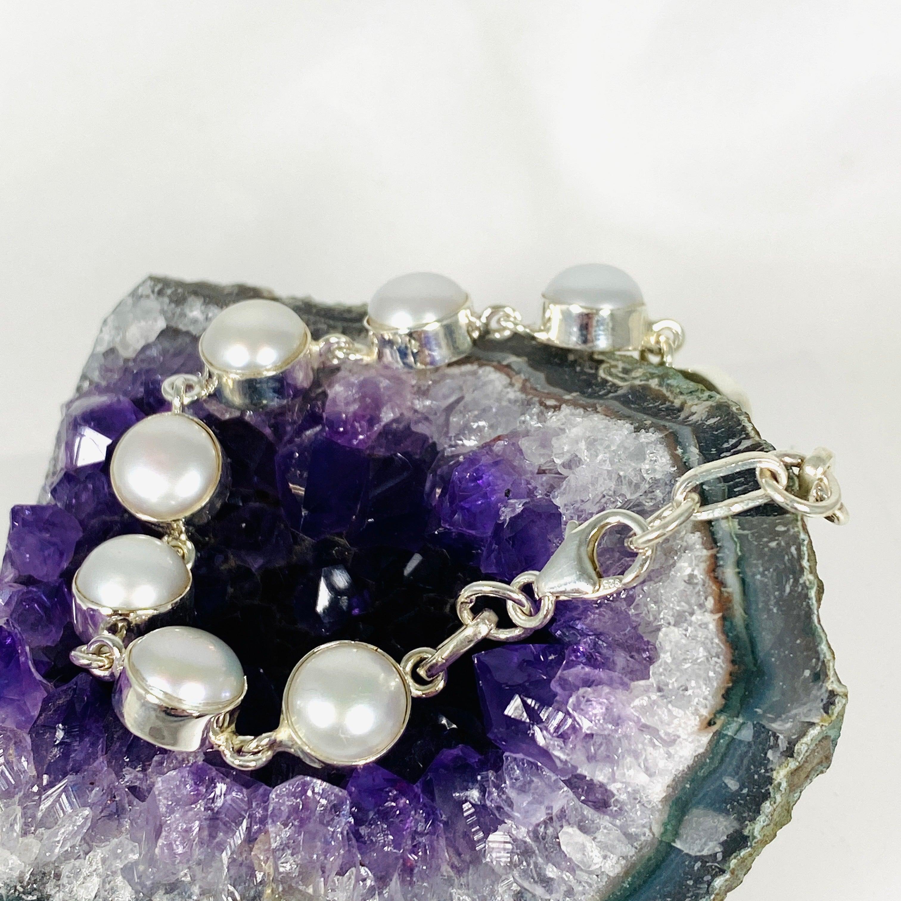 Elegant Pearl Round Bracelet for Women - Classic & Timeless Jewelry Gift for Her - Perfect for Weddings, Parties & Special Occasions