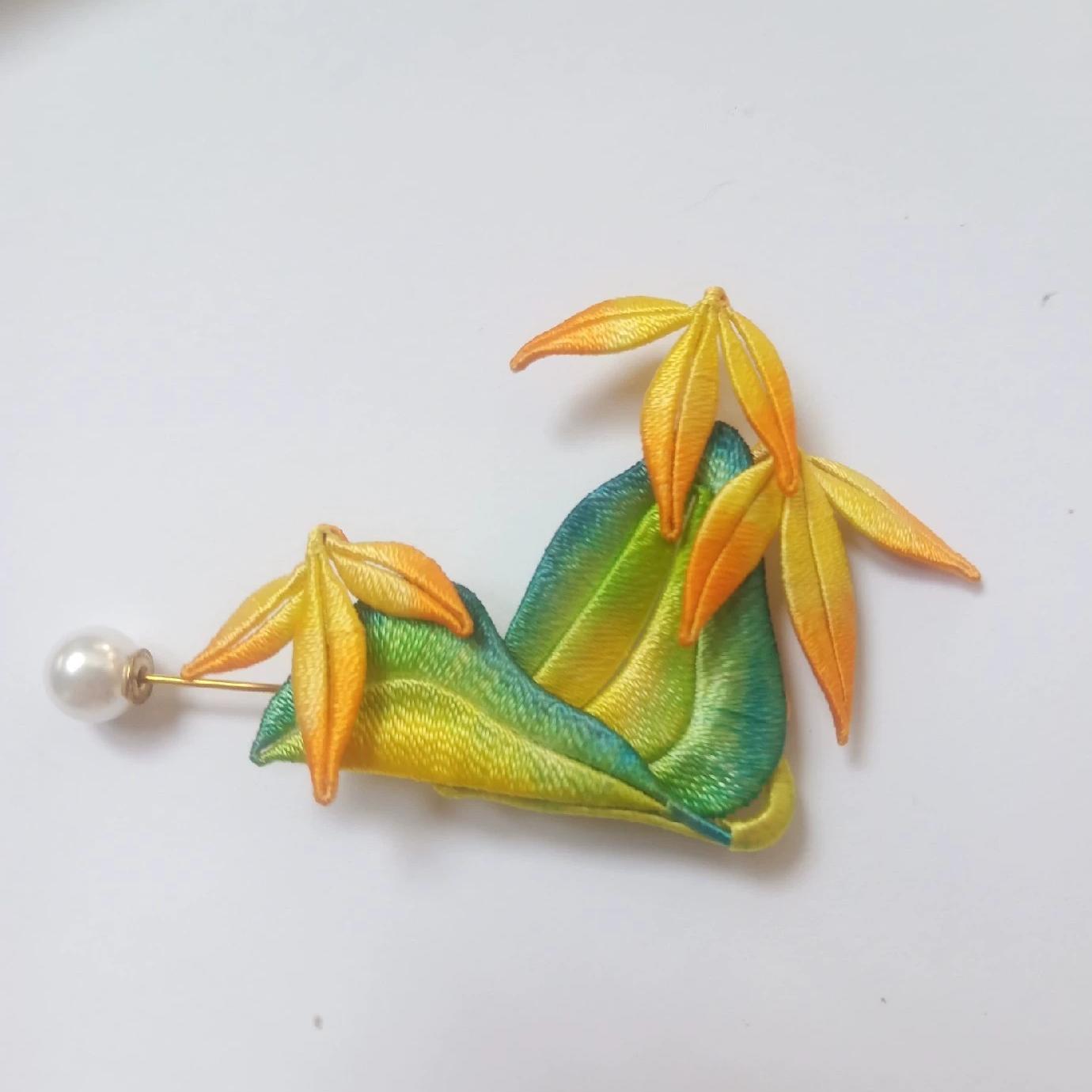 Handmade Silk Mountain Brooch - Elegant Floral Pin for Women - Perfect for Jackets, Scarves, and Special Occasions
