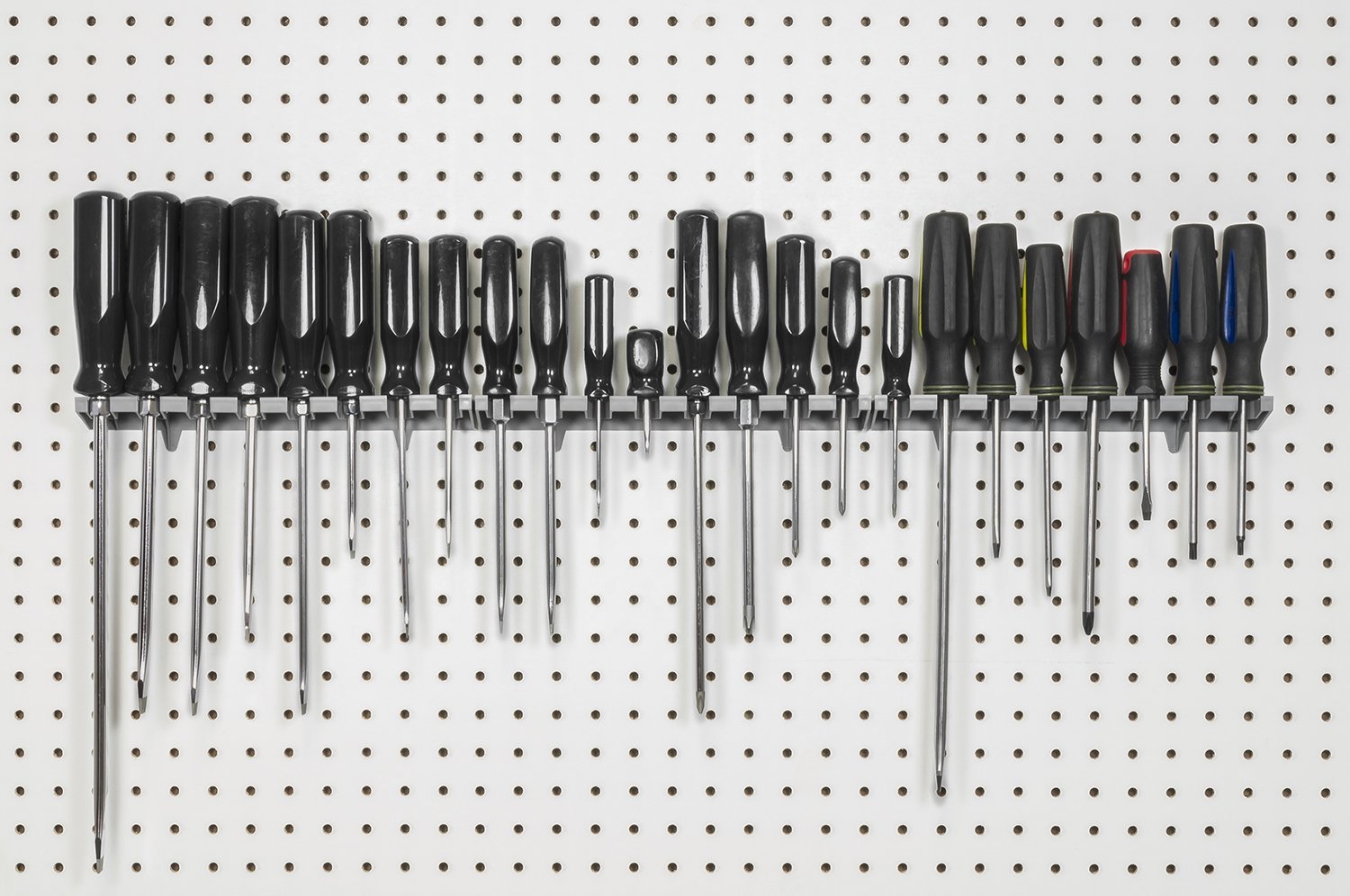 Ernst Manufacturing 5350 V-Slot Screwdriver Organizer - 8 Tool Holder for Workshop & Garage Organization (Grey) - Perfect for Tool Storage, DIY Projects & Professional Workspaces