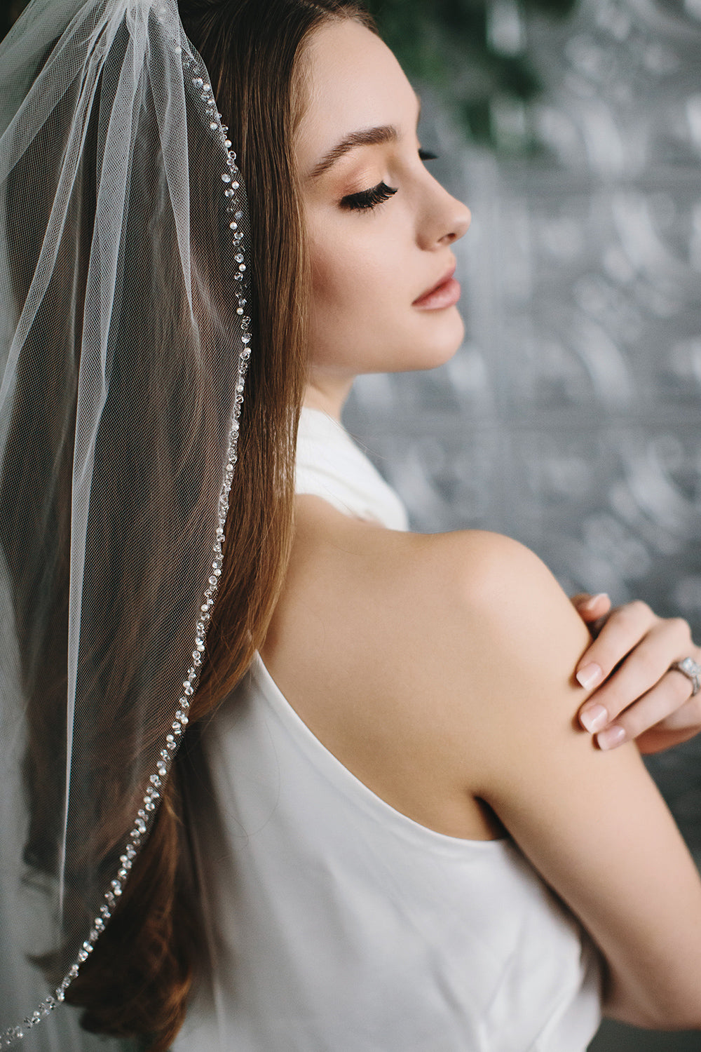 Mariah Pearl & Crystal Veil Bridal Headpiece - Elegant Wedding Hair Accessories for Bride, Bridesmaids & Special Occasions | Perfect for Weddings, Prom, Quinceañera & Formal Events