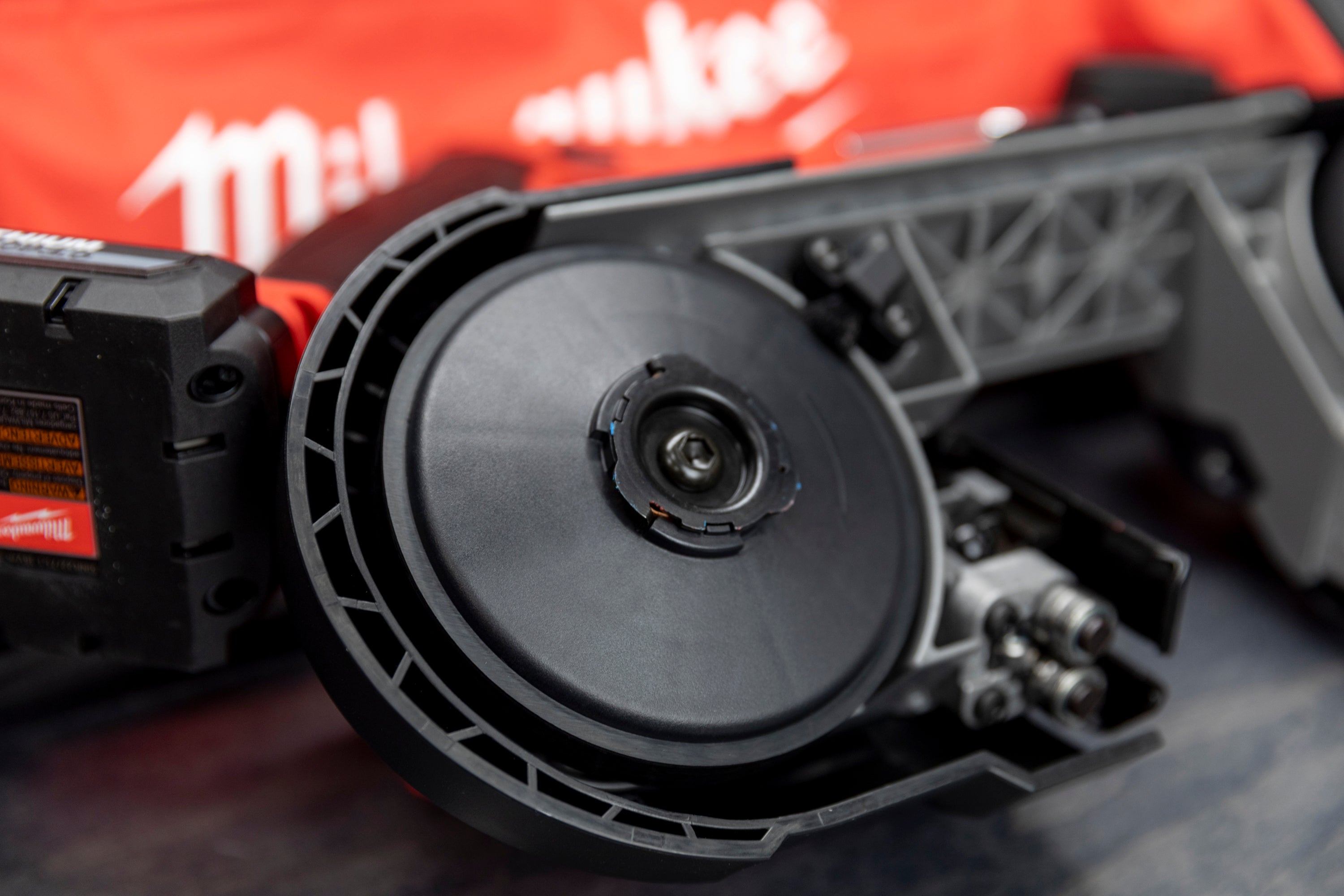 Milwaukee M18 FUEL Compact Band Saw - Cordless Portable Cutting Tool for Metal, Wood & PVC - Perfect for Construction, Plumbing & DIY Projects