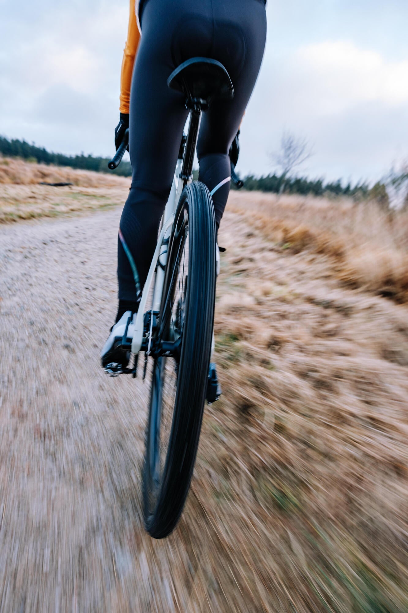 SRAM Force AXS Carbon Gravel Bike - Reynolds Wheels | Lightweight & Durable for Off-Road Adventures & Commuting