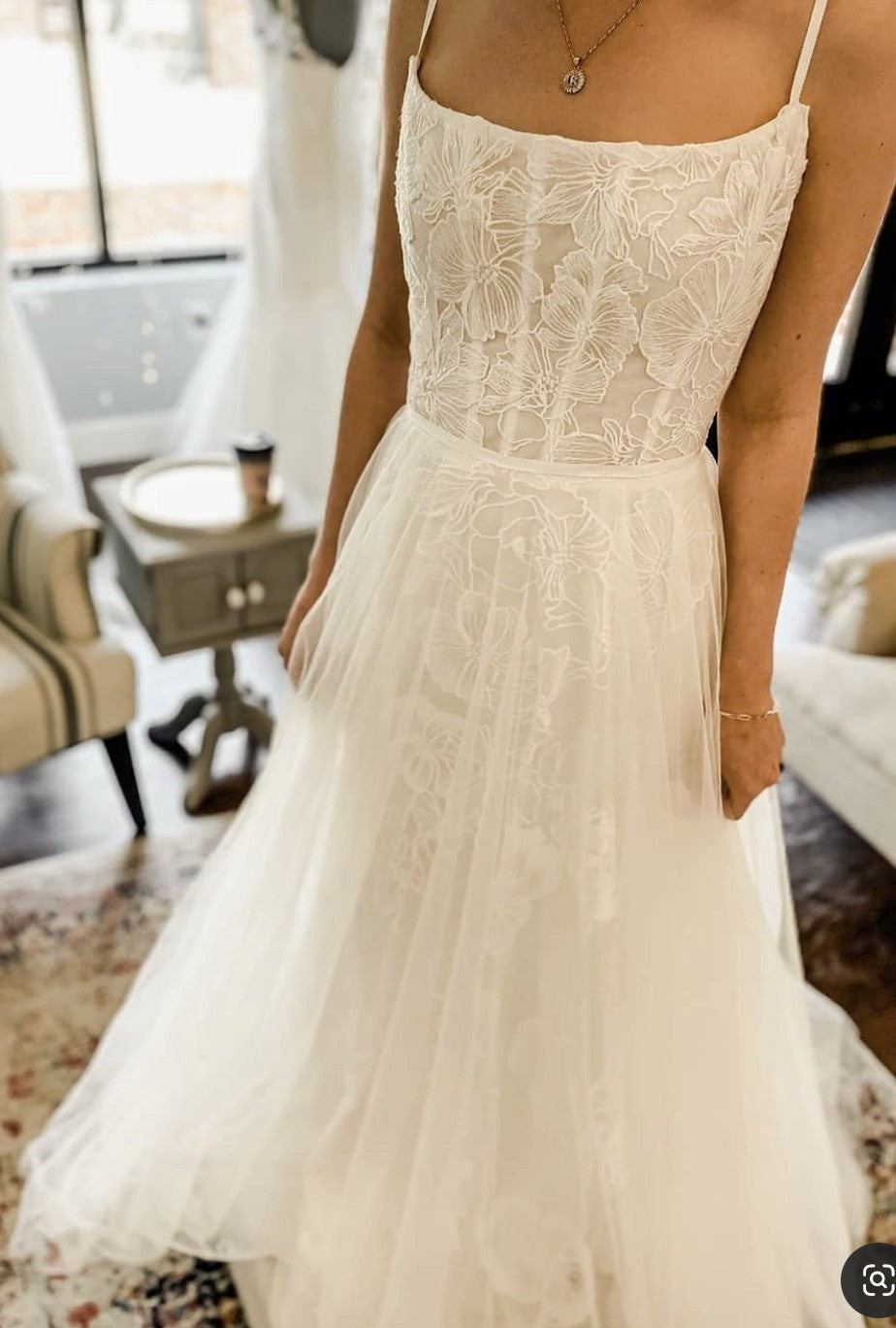 Wtoo by Watters Lizbeth Wedding Gown - Elegant Lace Bridal Dress for Church Ceremony & Formal Reception