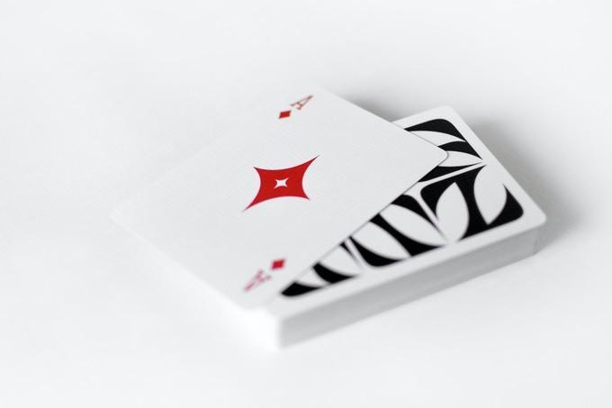 Premium Paperwave Glyph Edition Playing Cards - Unique Design for Magic Tricks, Cardistry & Poker Games - Perfect for Professional Magicians & Card Enthusiasts