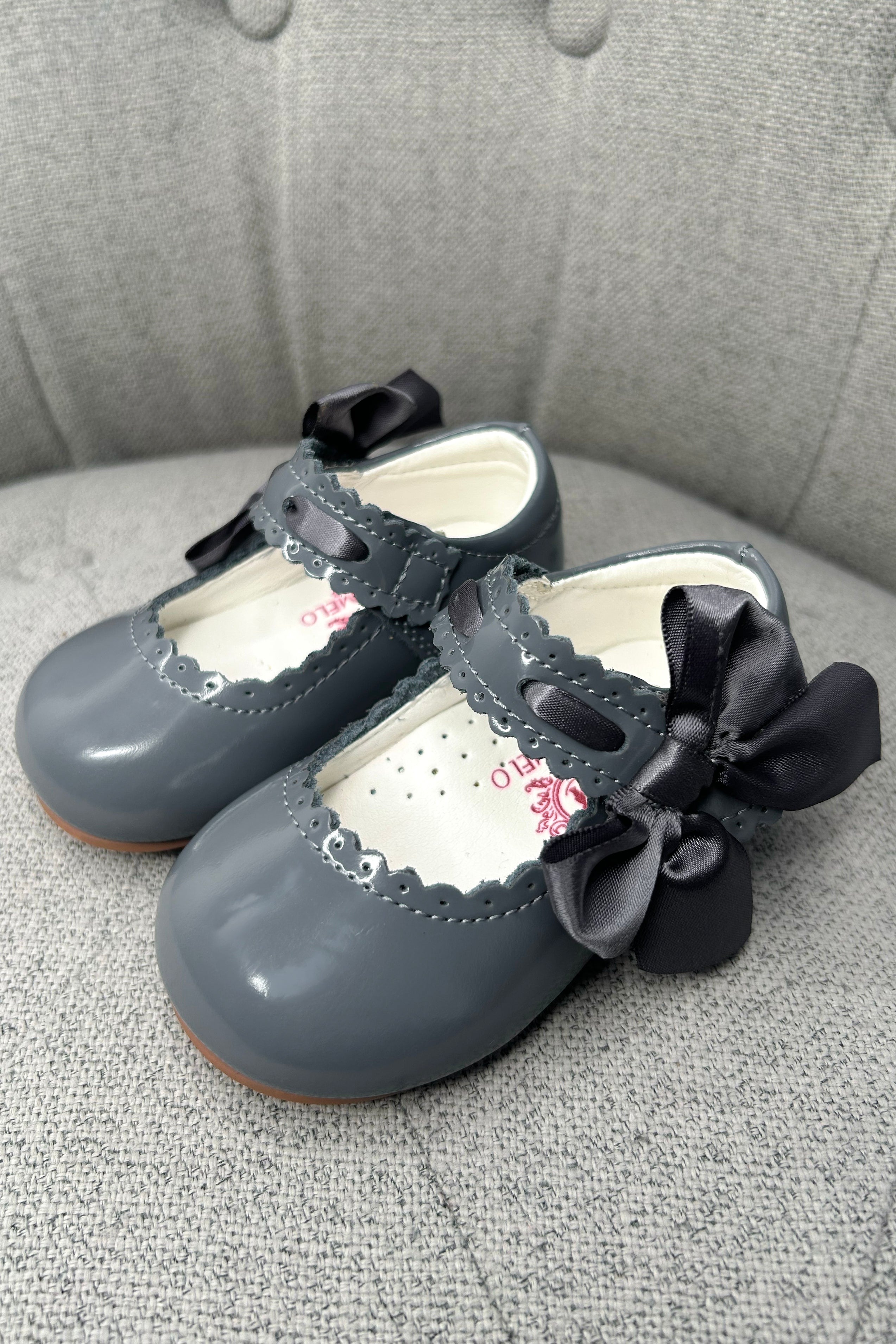 Elegant Grey Patent Leather Mary Jane Shoes with Satin Bow - Perfect for Weddings, Parties & Formal Occasions