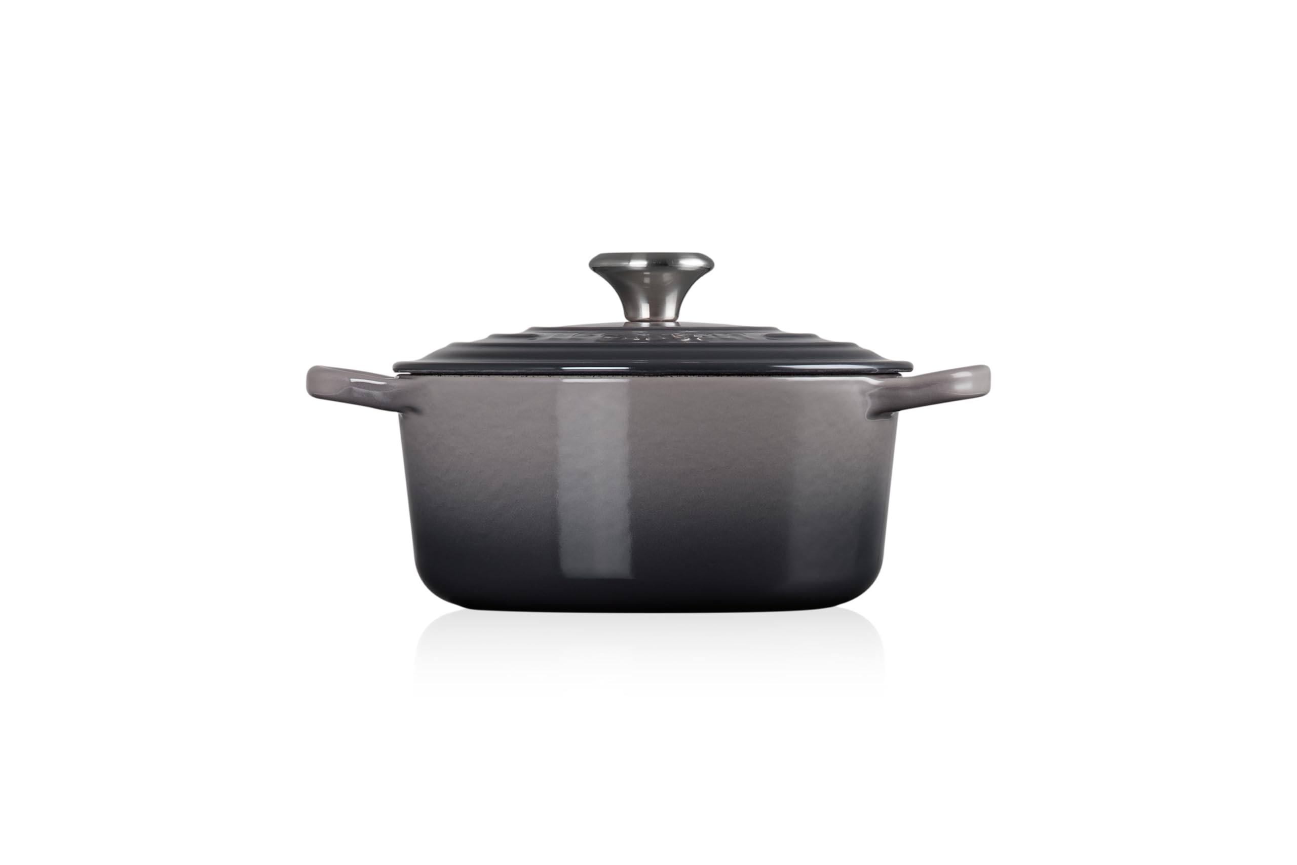 Le Creuset Enameled Cast Iron Signature Round Dutch Oven 2 Quart - Oyster Color | Premium Kitchen Cookware for Soups, Stews & Baking | Perfect for Stovetop, Oven & Table Serving