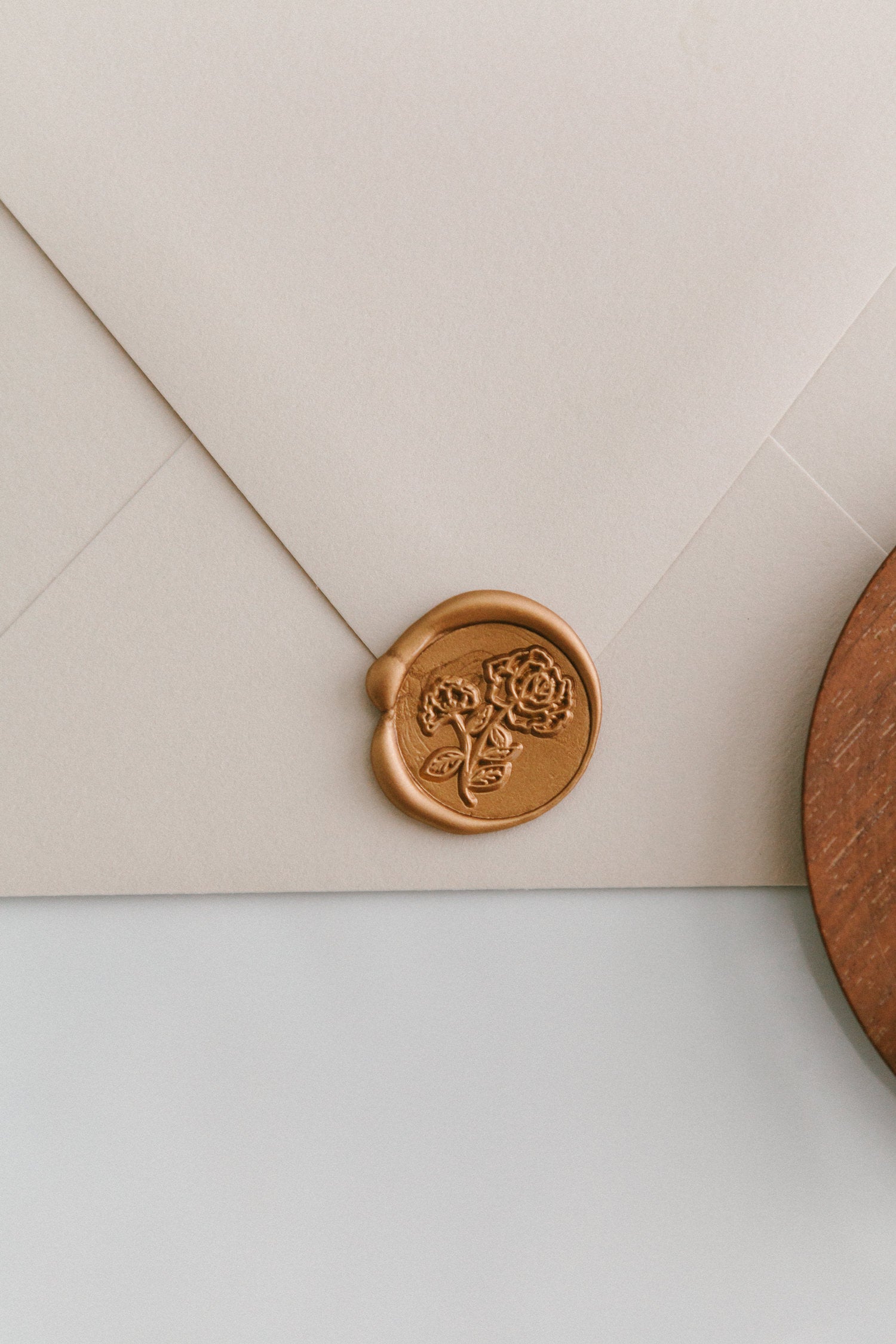 Elegant Garden Rose Wax Seal Stamp for Wedding Invitations, Letters & DIY Crafts - Vintage Style Wax Seal Kit for Envelopes, Scrapbooking & Gift Wrapping
