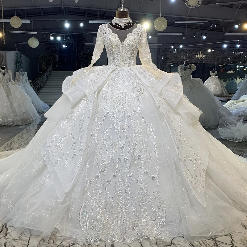 Elegant Lace Ball Gown Wedding Dress with Intricate Beading & O-Neck Long Sleeves - Perfect for Bridal Ceremonies, Formal Events & Vintage-Themed Weddings