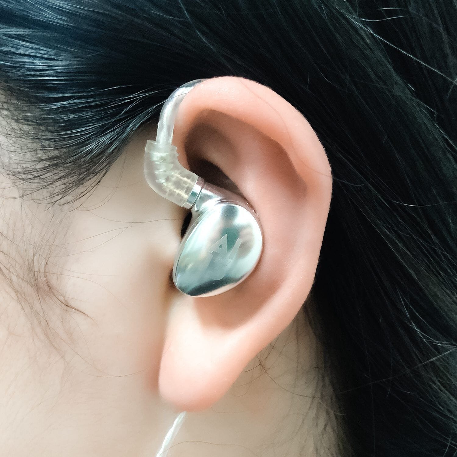 Whizzer HE03AL Hybrid 3-Way In-Ear Earphones with 1 Dynamic Driver + 2 Balanced Armatures - HiFi Sound for Music Lovers, Audiophiles & Gamers - Perfect for Commuting, Workouts & Studio Monitoring