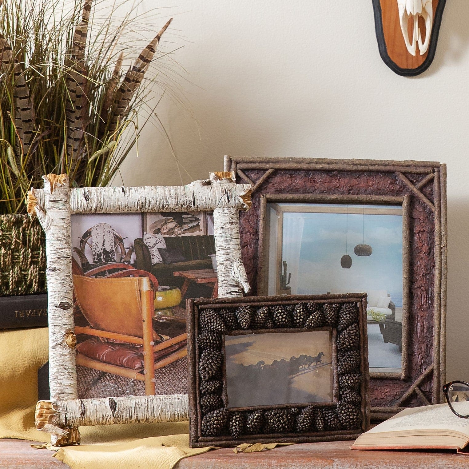 Handmade Carved Pine Cone Picture Frame - Rustic Wooden Photo Display for Wall or Tabletop - Perfect for Family Photos, Wedding Memories, and Home Decor
