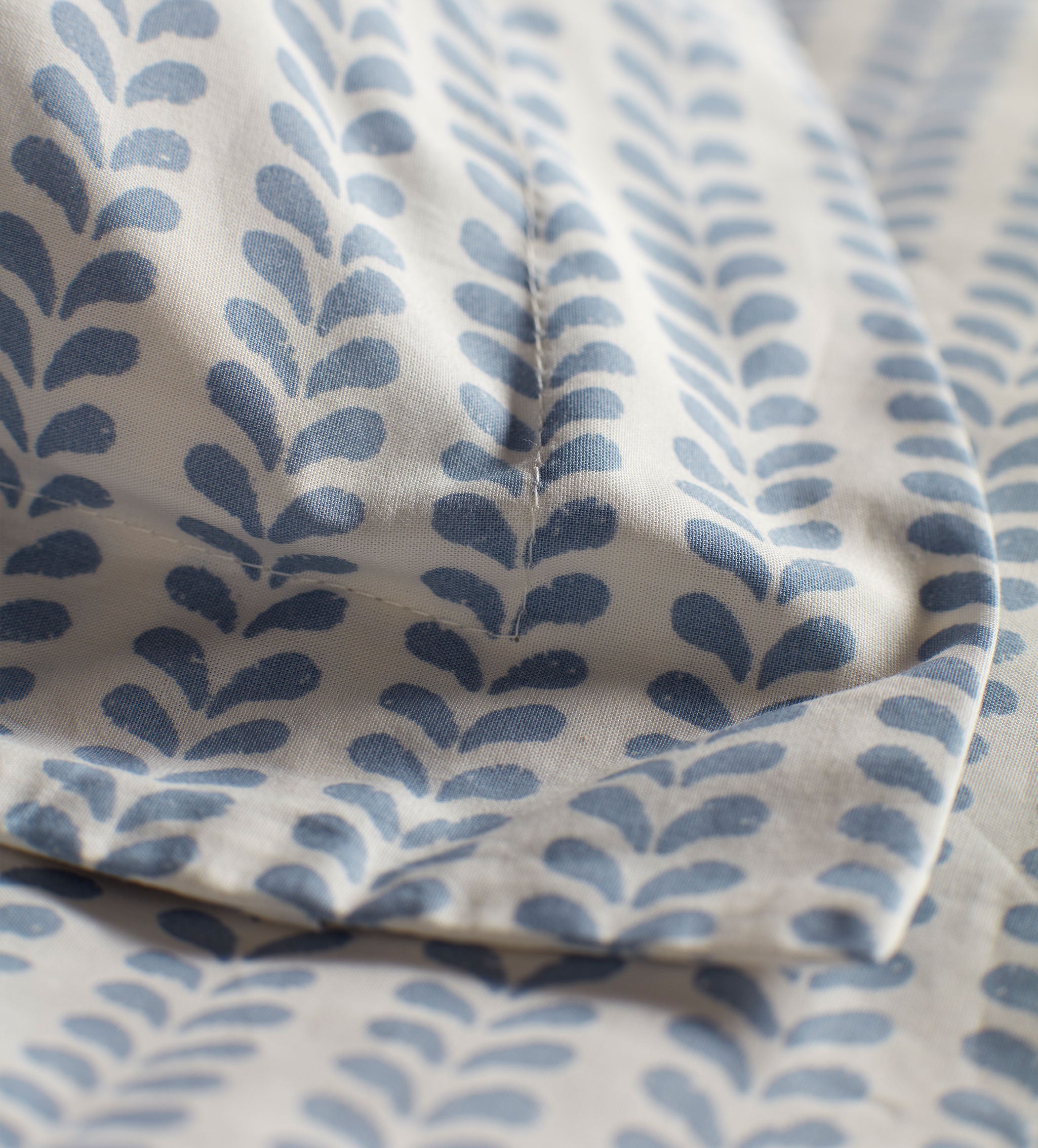 Molly Mahon Blue Bindi 100% Cotton Bed Sheet Set - Soft & Breathable Luxury Bedding for Master Bedroom, Guest Room & Dorm