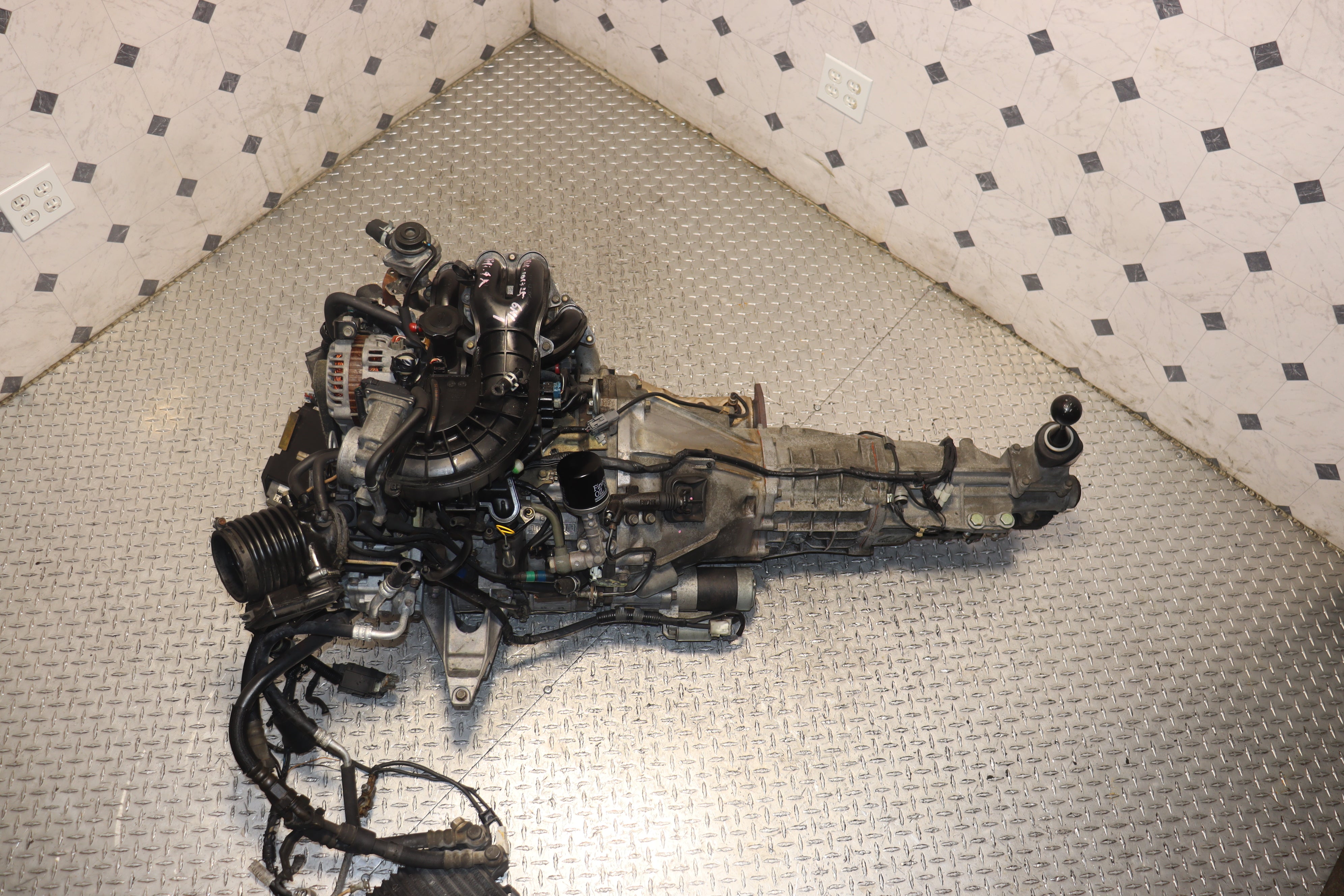 JDM 04-08 Mazda RX8 13B Renesis 6-Port Engine with 6-Speed Transmission - High Performance Rotary Engine for Racing & Restoration Projects