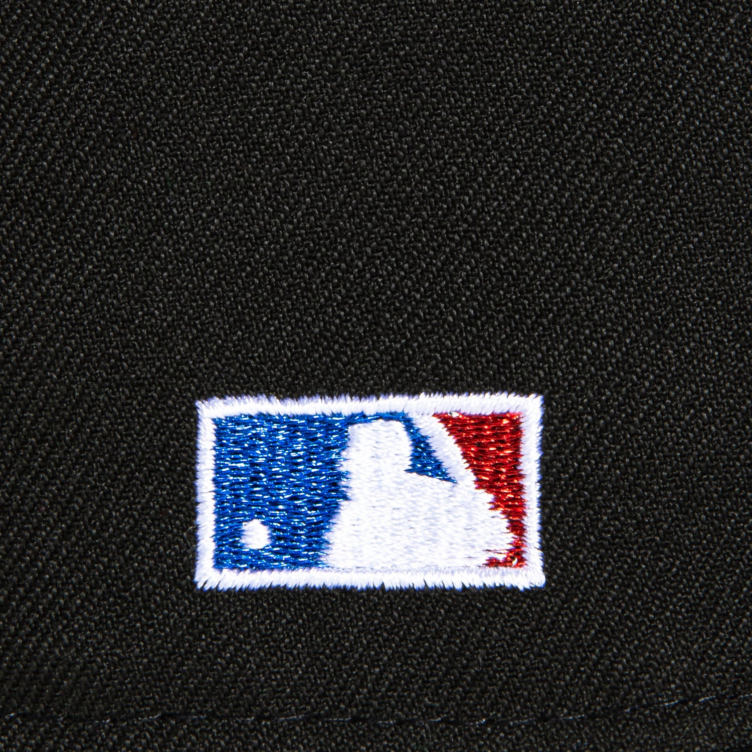 New Era 59Fifty Chicago White Sox Baseball Cap - Black, White & Metallic Silver Adjustable Snapback Hat for Men & Women - Perfect for Games, Sports & Streetwear Fashion