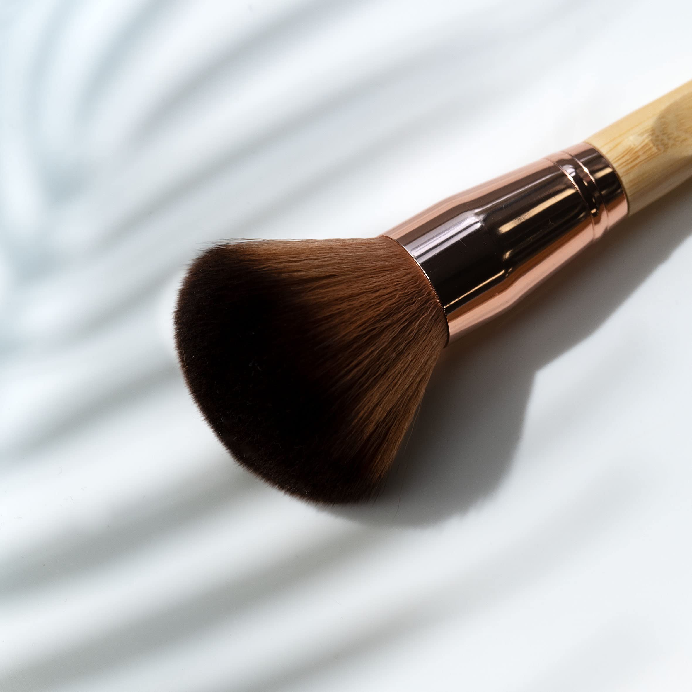 Bronzer Brush - Soft & Fluffy for Perfect Contouring