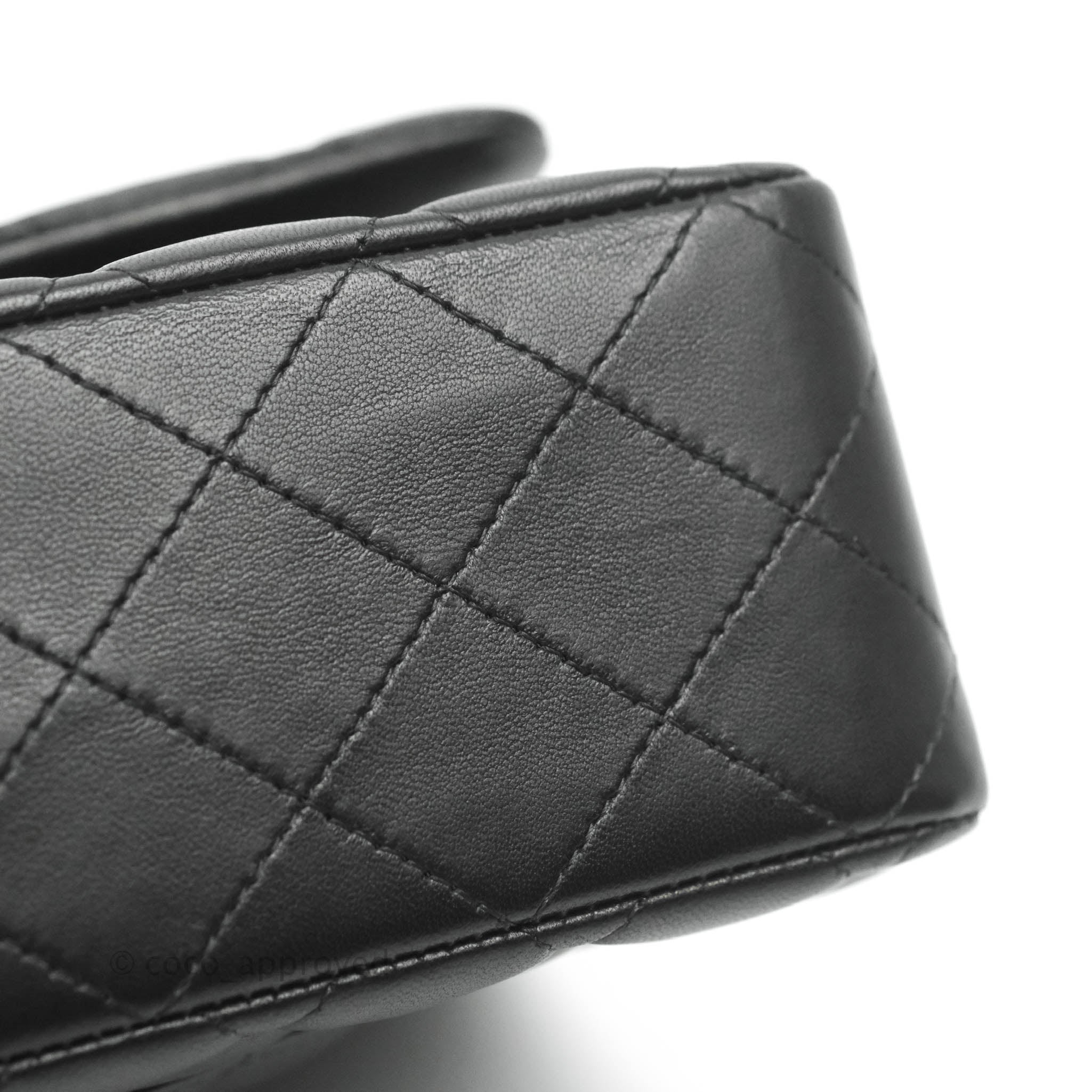 Chanel Classic Medium Double Flap Bag in Black Lambskin Leather with Gold Hardware - Luxury Handbag for Women, Perfect for Work, Evening Events & Special Occasions