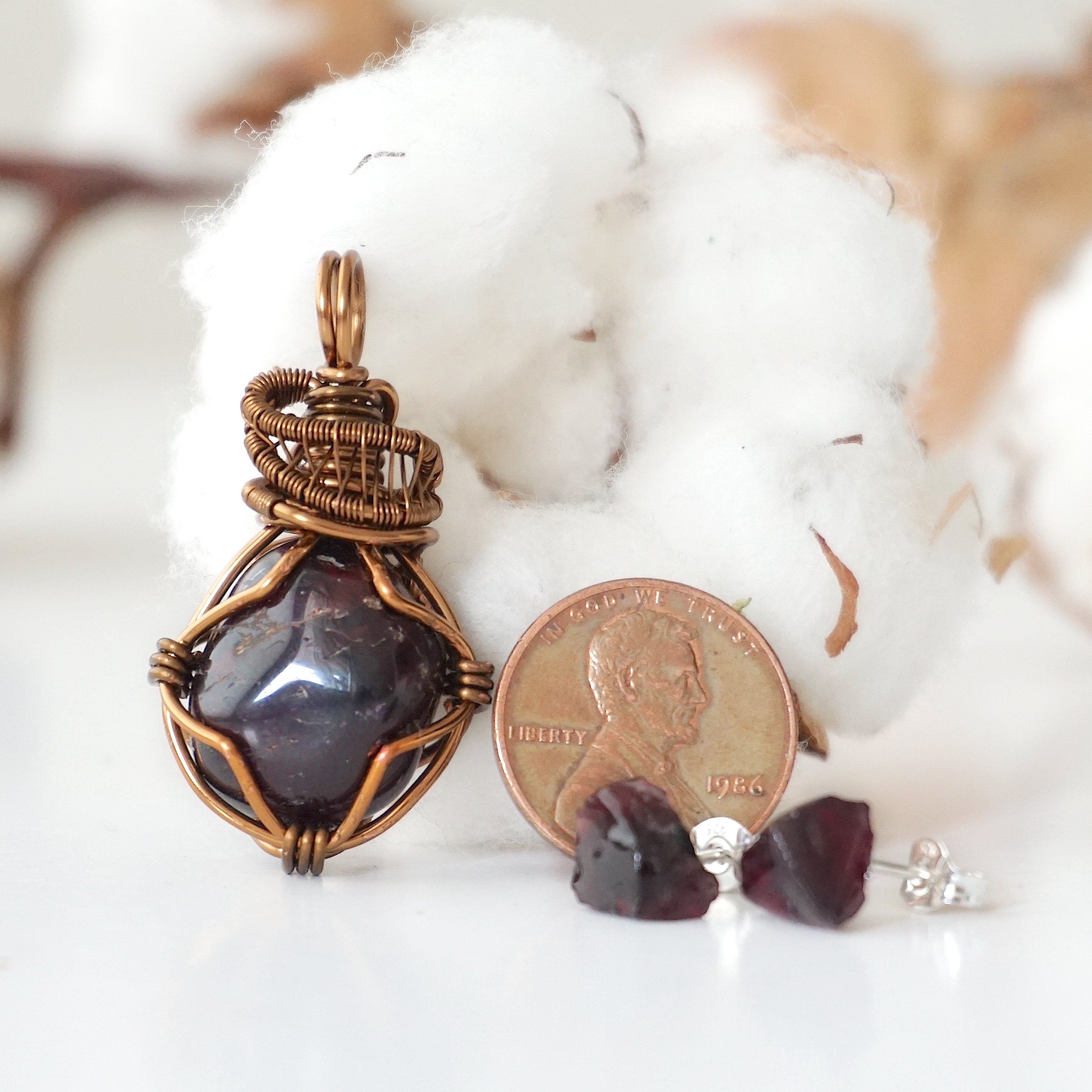 Exquisite Garnet Jewelry Gift Set in Antique Bronze & Silver - Perfect for Birthdays, Anniversaries & Special Occasions