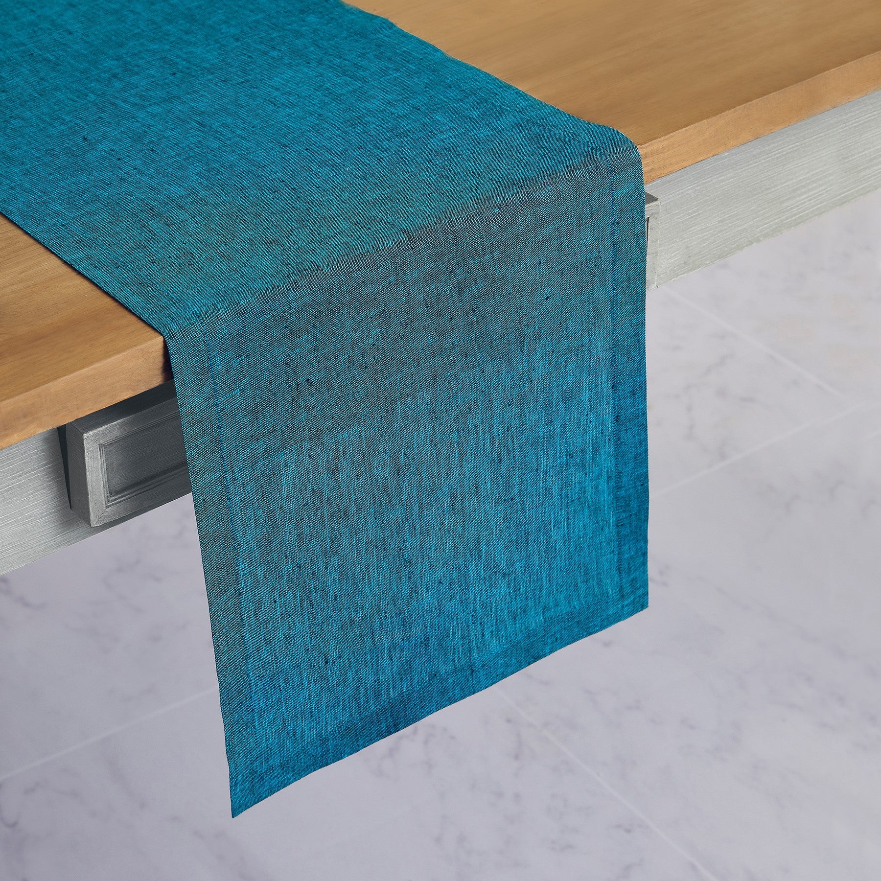 Elegant Athena Table Runner - Premium Dining Table Decor for Weddings, Holidays & Special Occasions