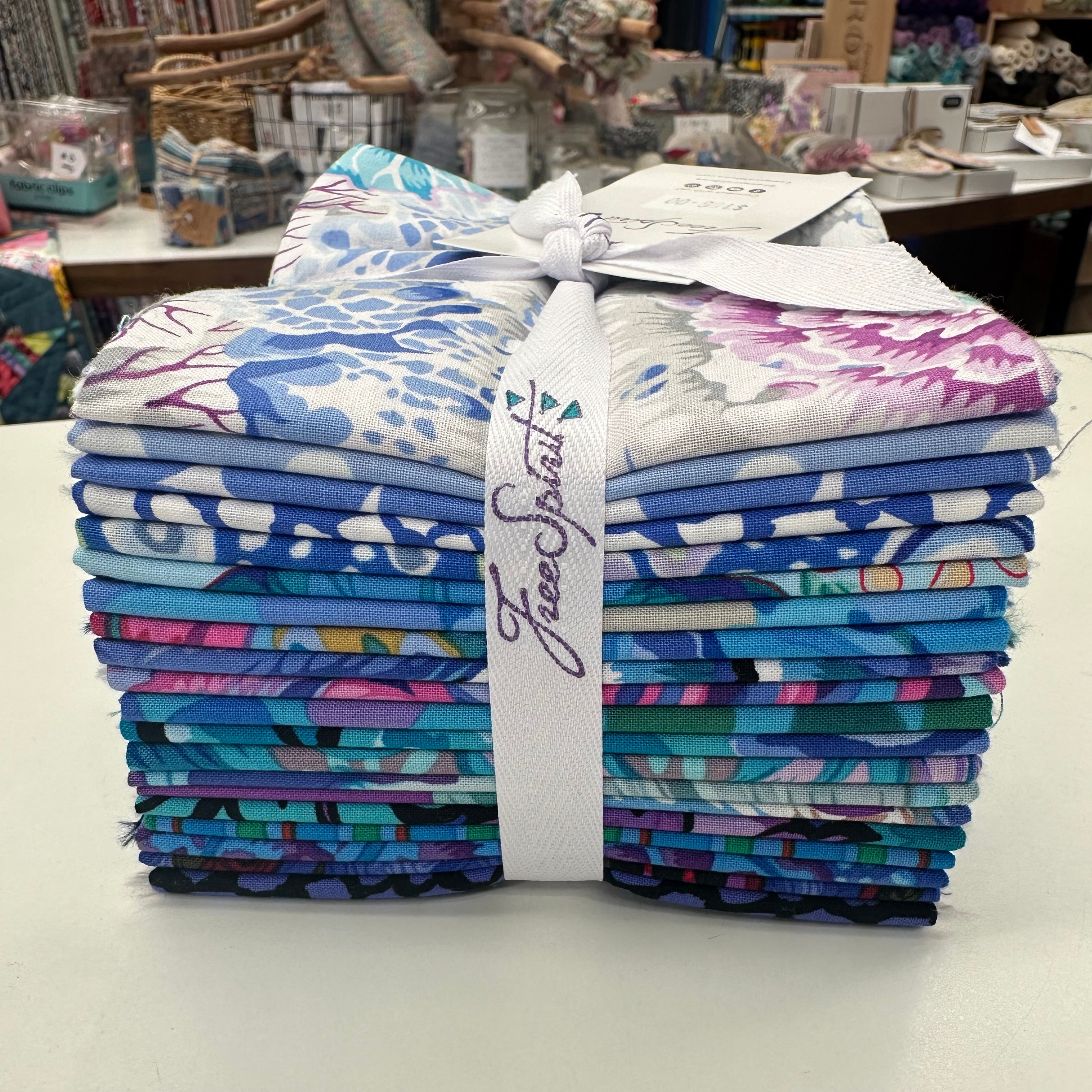 Kaffe Fassett Collective Fat Quarter Bundle - FB4FQGP Cool Color Cotton Fabric for Quilting, Sewing & DIY Crafts - Perfect for Patchwork, Apparel & Home Decor Projects