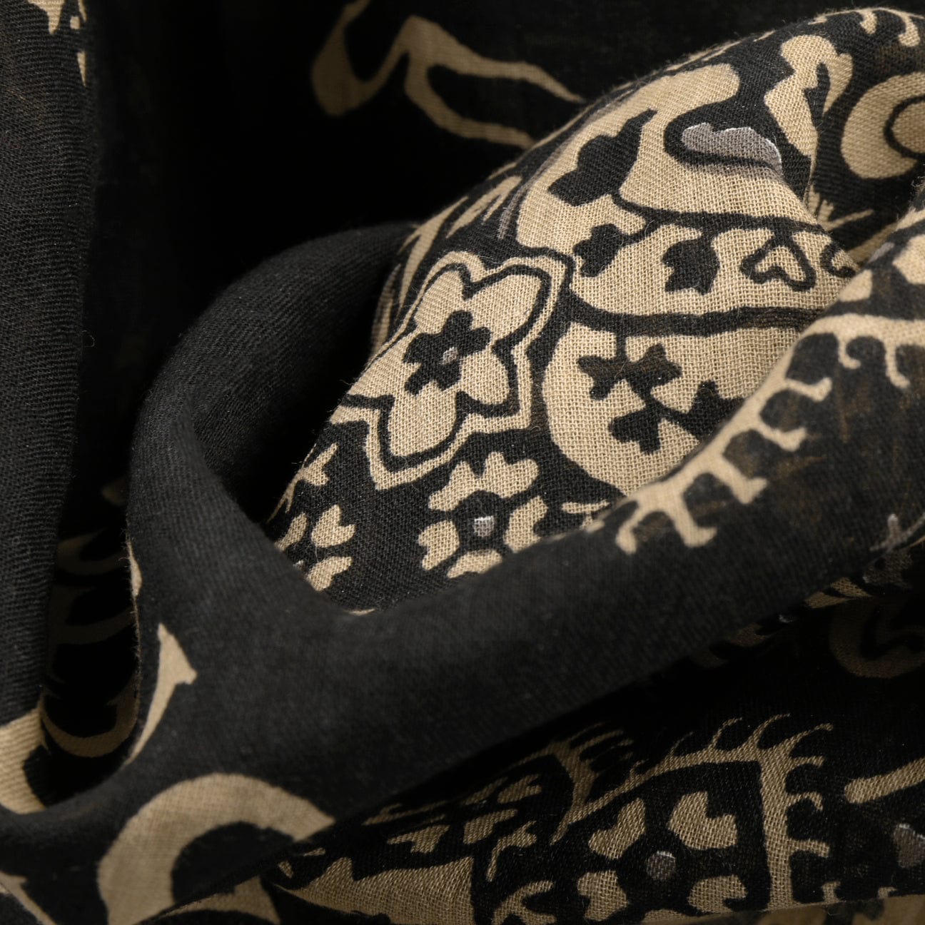 Stetson Paisley Bandana - Stylish Cotton Bandana for Men & Women - Perfect for Outdoor Activities, Fashion Accessories, and Western Wear