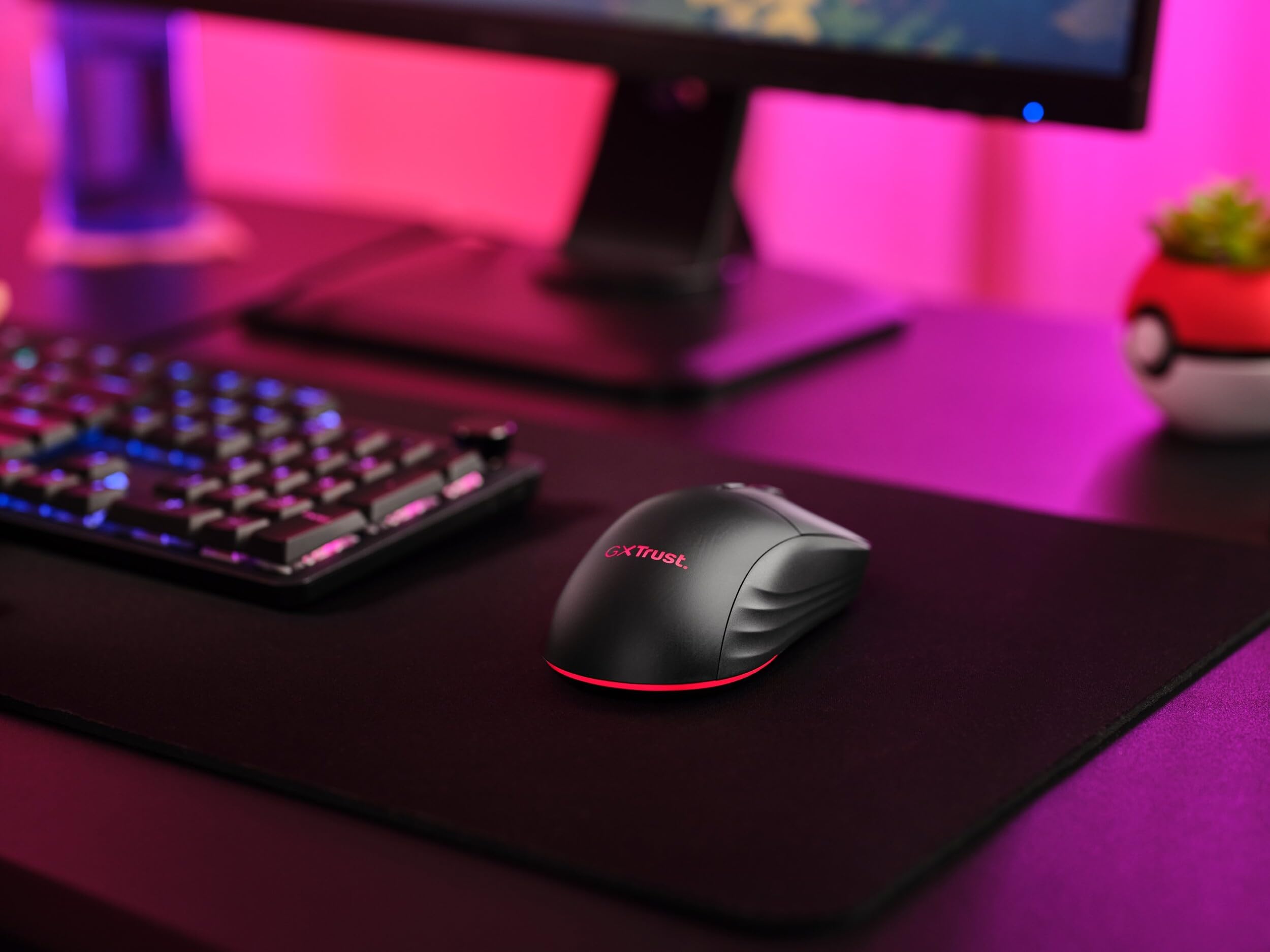 Trust GXT 926 Redex II Wireless Gaming Mouse - 2.4GHz, 65 Hours Battery Life, Kailh Switches, 10000 DPI, 6 Programmable Buttons, Rechargeable for PC/Laptop (Black) - Perfect for FPS, MOBA & MMO Gaming