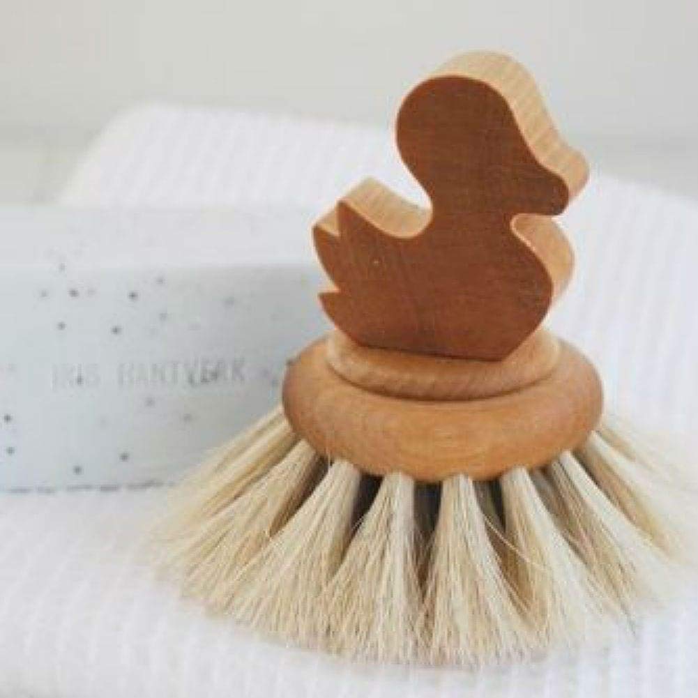 Iris Hantverk Natural Bristle Bath Brush with Wooden Handle - Exfoliating Body Scrubber for Shower & Spa - Perfect for Dry Brushing & Relaxation
