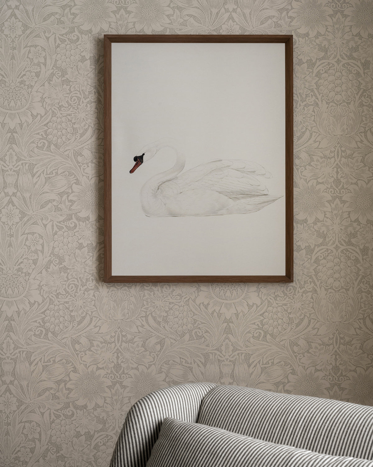Elegant Neutral Swan Decor - Perfect for Home, Office & Wedding Decorations | Handcrafted Swan Figurine for Shelf, Table & Gift Giving