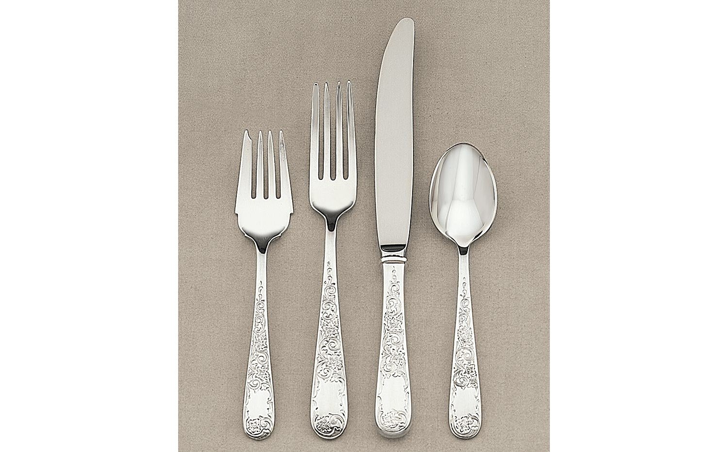 Vintage Maryland Engraved Salad Fork - Elegant Silverware for Fine Dining & Special Occasions - Perfect for Weddings, Anniversaries & Formal Dinner Parties