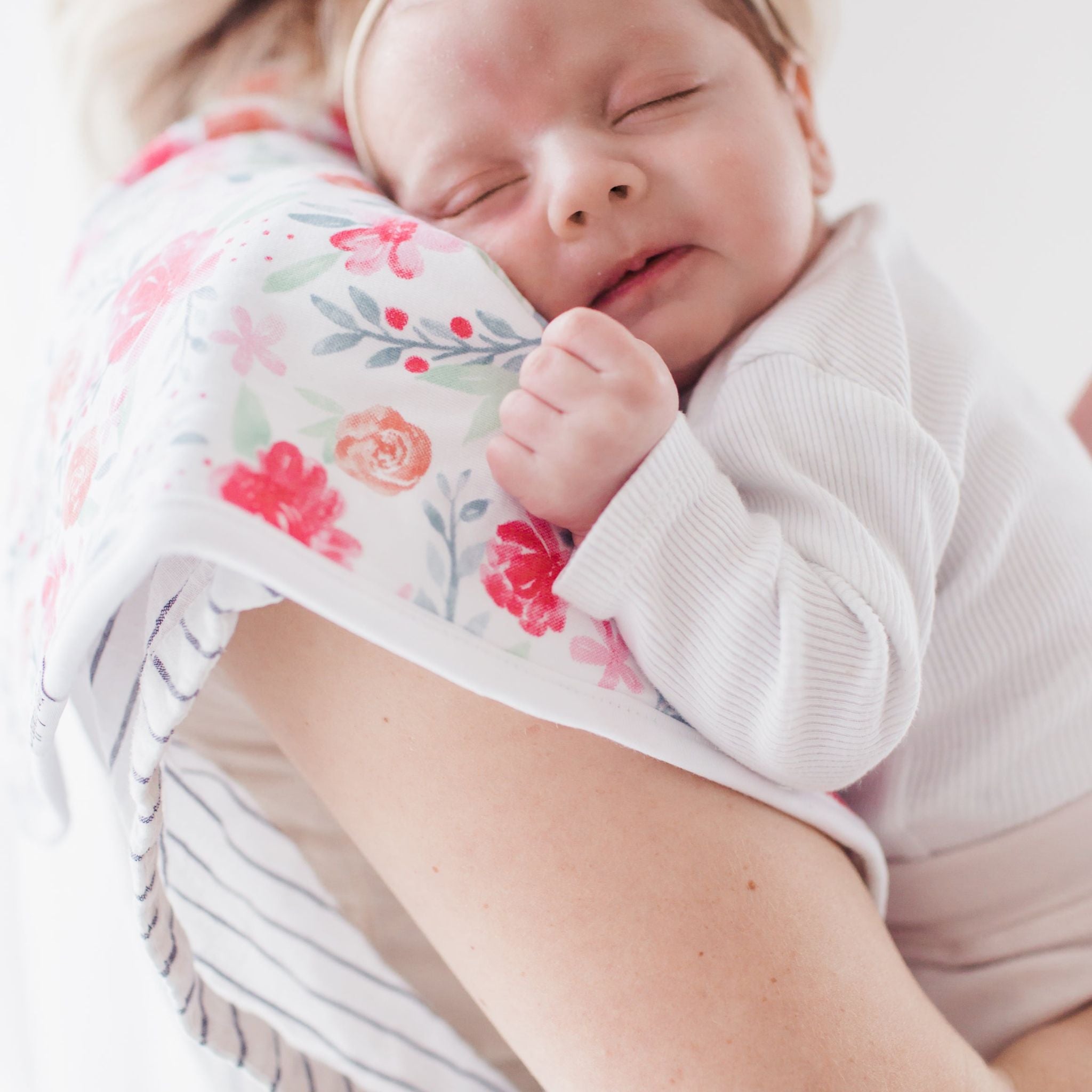 Premium Baby Burp Cloths - Soft & Absorbent 5-Pack for Newborns & Infants - Ideal for Feeding, Spit-Up & Messy Moments - Perfect Baby Shower Gift
