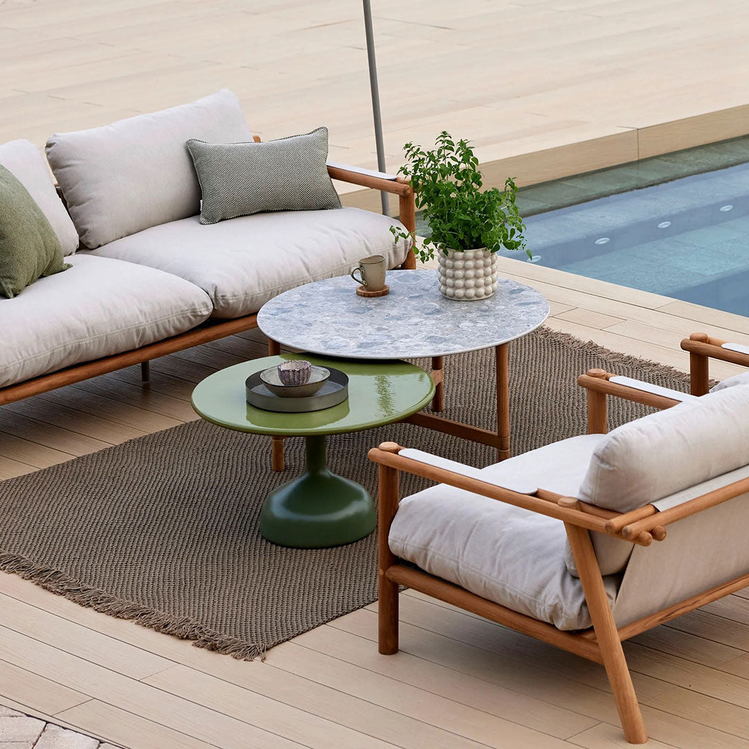 Round Coffee Table with Glossy Finish - Small Modern Accent Table for Living Room, Bedroom, or Office