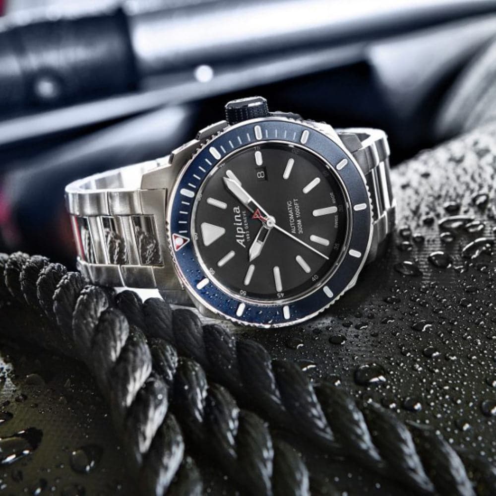 ALPINA SEASTRONG DIVER 300 Professional Men's Dive Watch - 300M Water Resistant, Swiss Automatic Movement - Perfect for Scuba Diving, Snorkeling & Water Sports