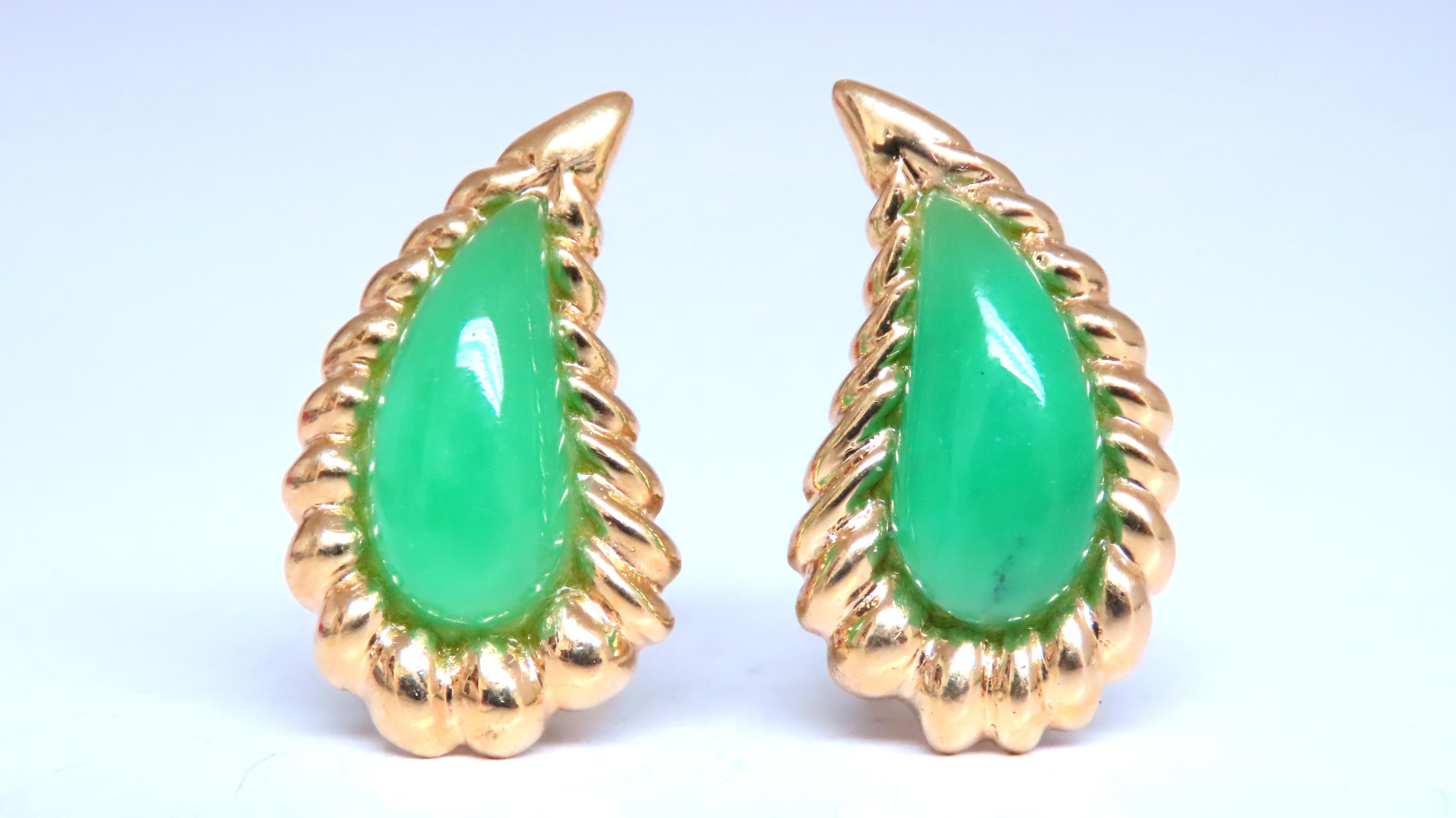 Pear Shape Jadeite Fern 3D Clip Earrings in 18kt Gold - Elegant Vintage Jewelry for Women, Perfect for Weddings, Parties & Special Occasions