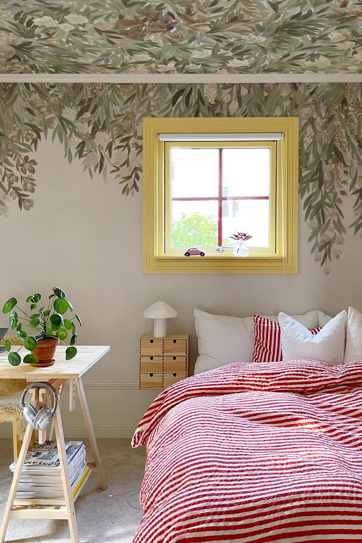 Floral Sky Light Green - Elegant Home Decor for Living Room, Bedroom & Office - Perfect for Relaxation & Aesthetic Ambiance