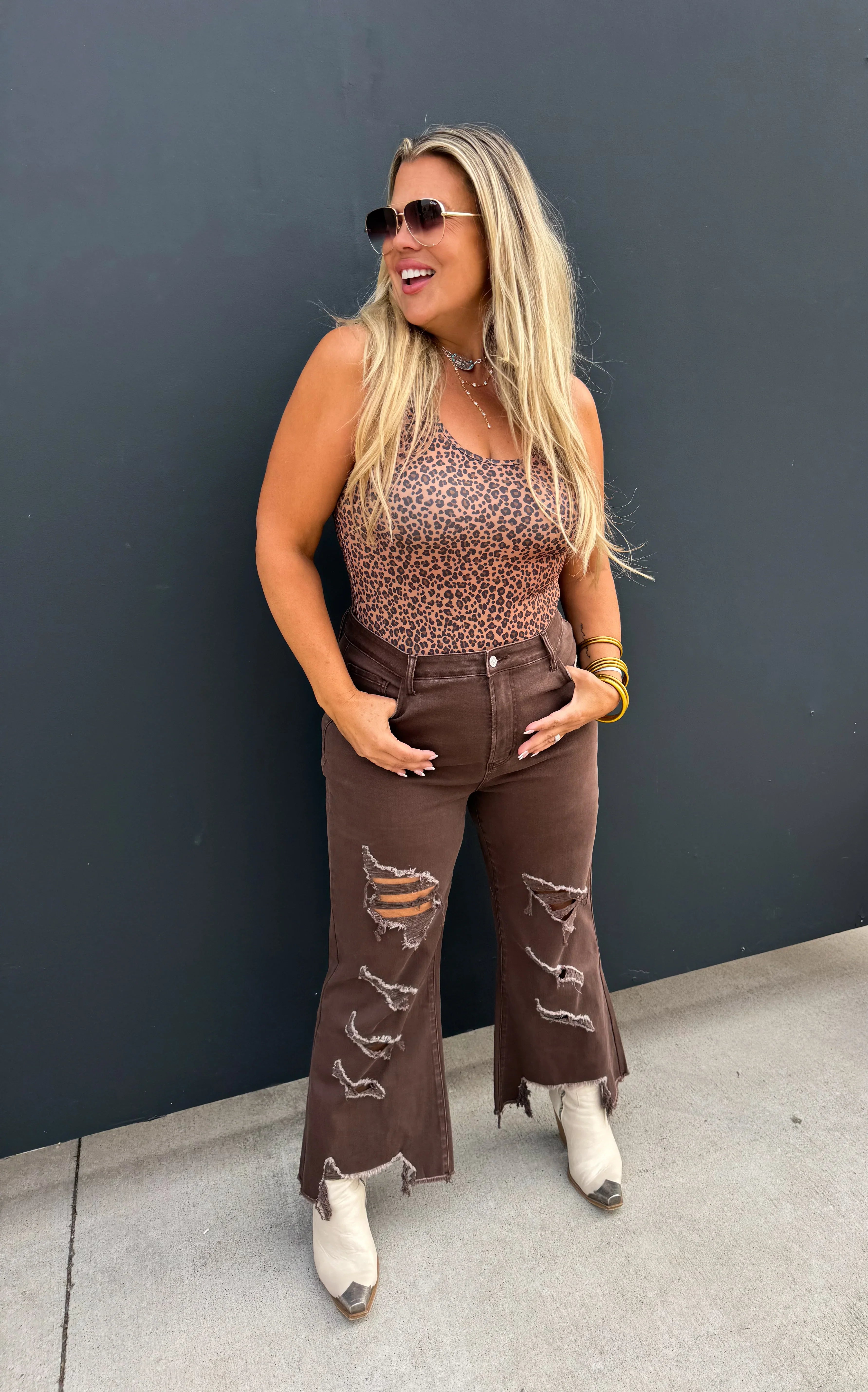 PREORDER: Distressed Brown Crop Jeans for Women - Trendy Urban Style for Casual Outings & Streetwear Fashion