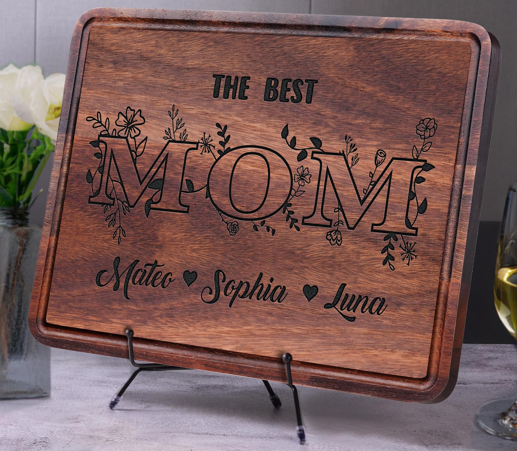 Personalized Engraved Wooden Cutting Board for Mom - Custom Mother's Day, Christmas & Birthday Gift with Kids' Names - Perfect for Kitchen, Housewarming & Special Occasions