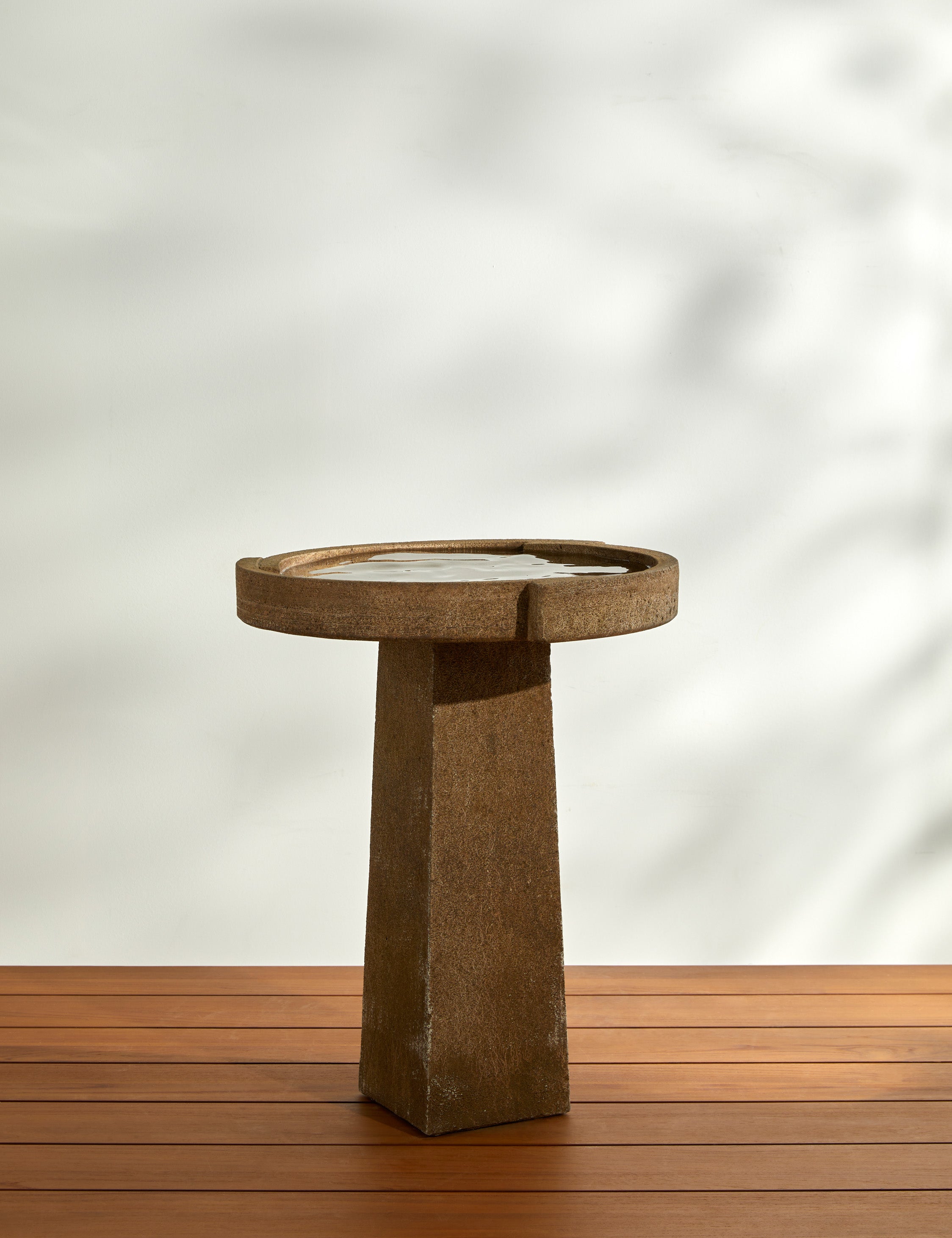 Campania International Modern Bird Bath - Elegant Garden Decor for Outdoor Bird Watching & Relaxation