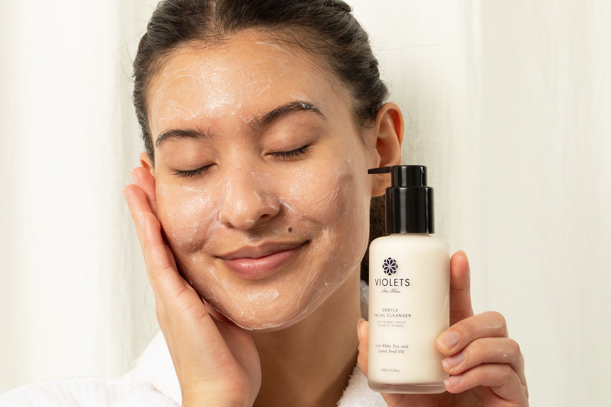 Gentle Facial Cleanser with White Tea & Evening Primrose Extract - Hydrating & Soothing Daily Face Wash for Sensitive Skin | Perfect for Morning & Night Skincare Routine