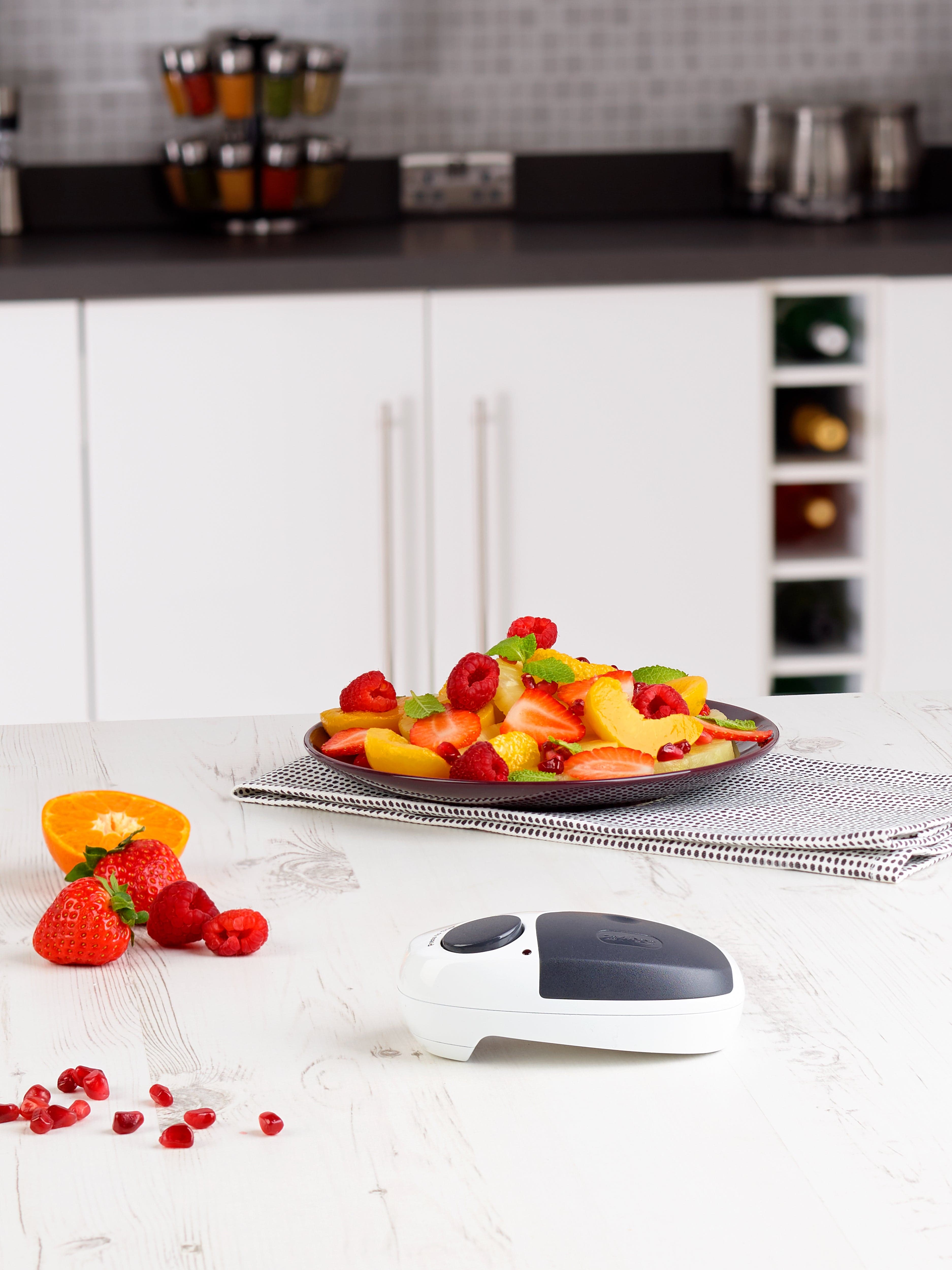 Zyliss Easican Electric Can Opener - Hands-Free Automatic Kitchen Gadget for Seniors & People with Arthritis - Perfect for Home, Camping & Emergency Preparedness