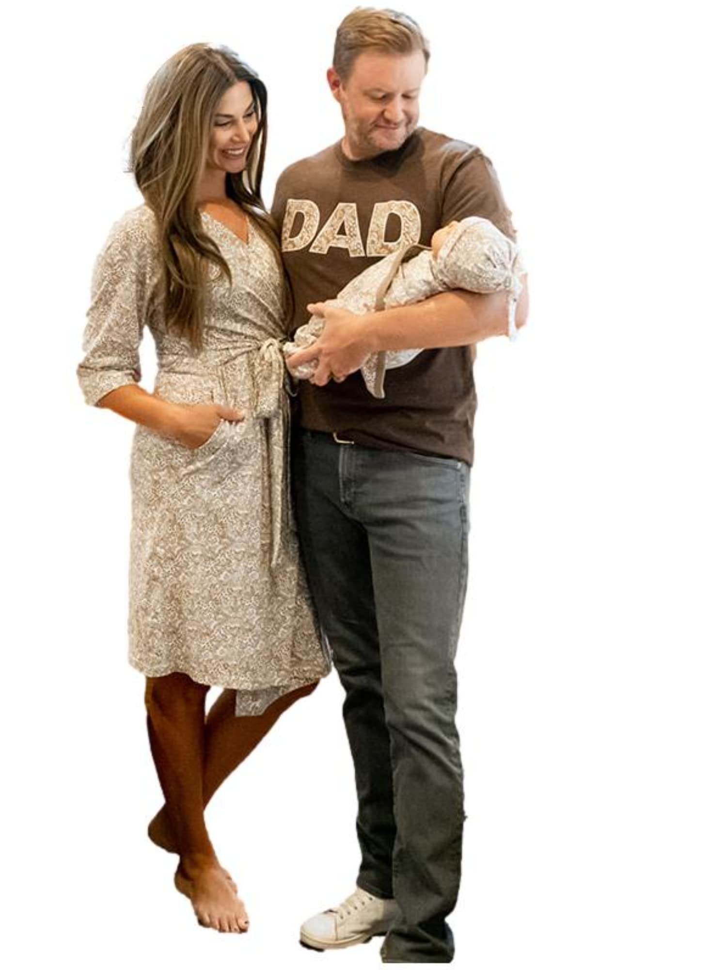 Baby Be Mine Maternity Nursing Robe & Swaddle Blanket Set with Daddy T-Shirt - Soft Delivery Gown for New Moms & Newborn Baby Girl - Perfect for Hospital Stay, Breastfeeding & Family Photos (Small/Medium Robe, Medium T-Shirt, Brooklyn Print)