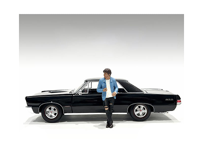 1/24 Scale Model Gentleman's Club Figure 6 - Highly Detailed Resin Miniature for Diorama & Model Car Displays - Perfect for Collectors & Hobbyists