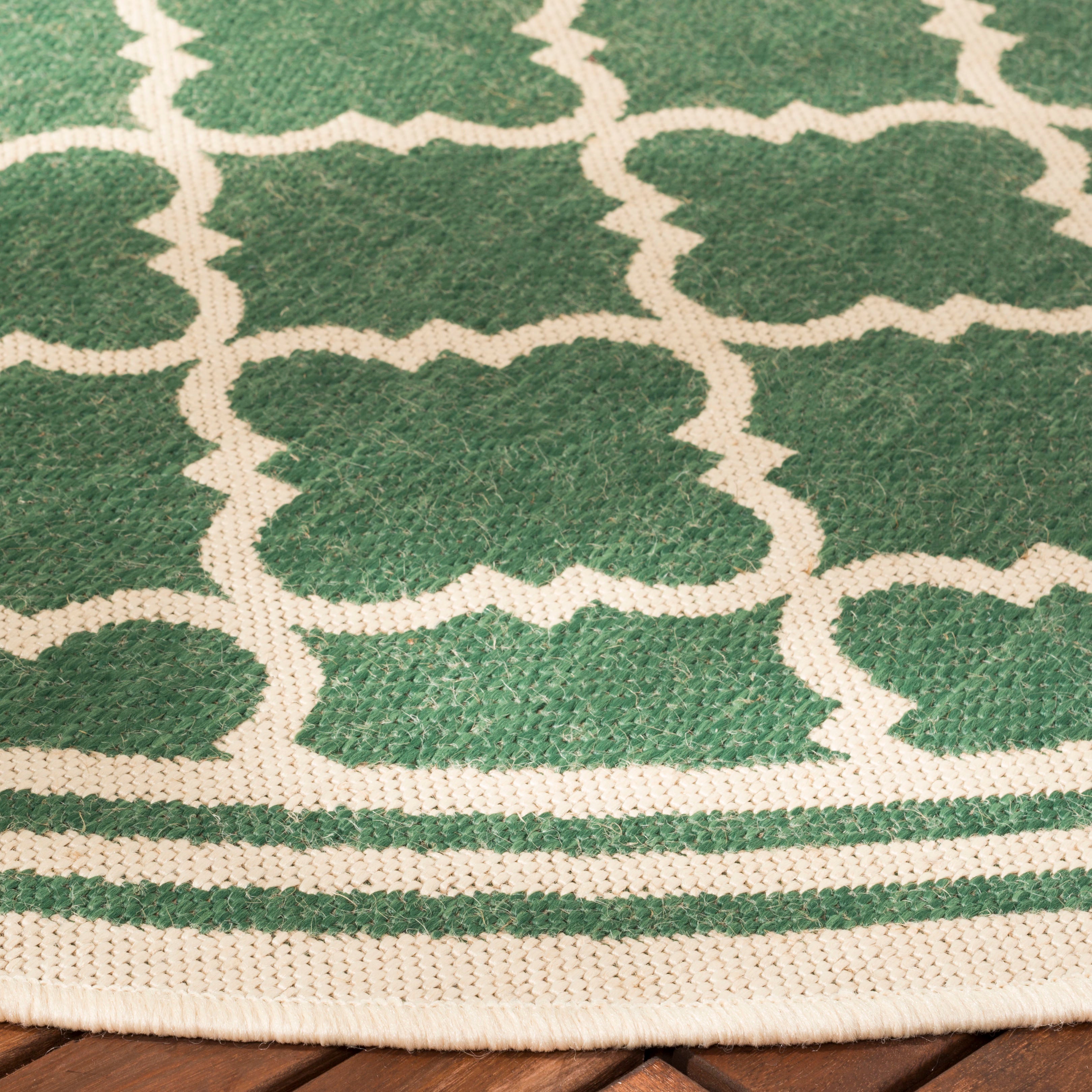 Safavieh BHS121 Beach House 121 Rug - Soft Bohemian Area Rug for Living Room, Bedroom, or Coastal Home Decor