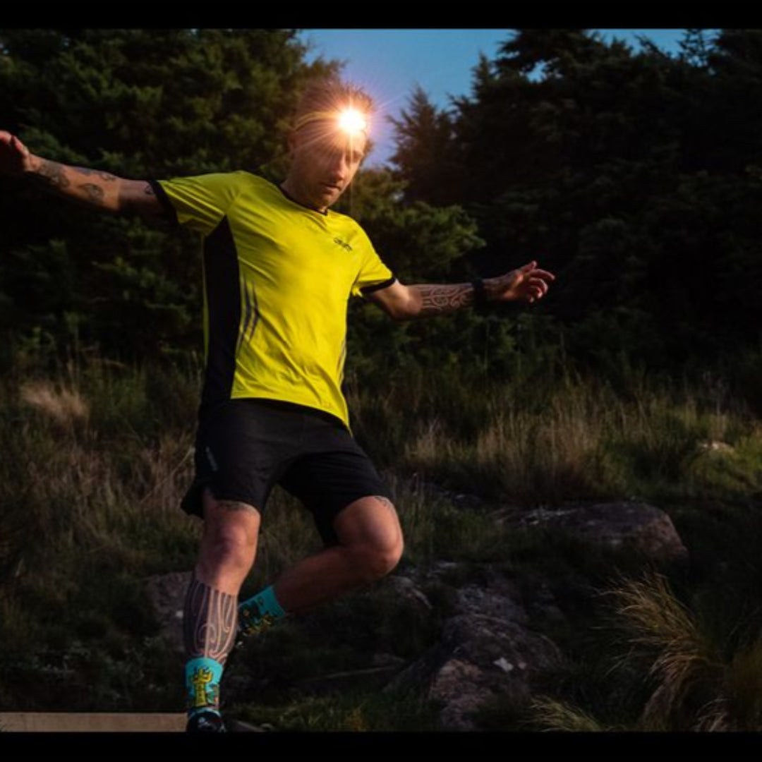Nitecore UT27 800L Pro Rechargeable Headlamp with 2 x HLB1500 Battery Packs - Bright LED Headlight for Camping, Hiking, Running & Outdoor Adventures
