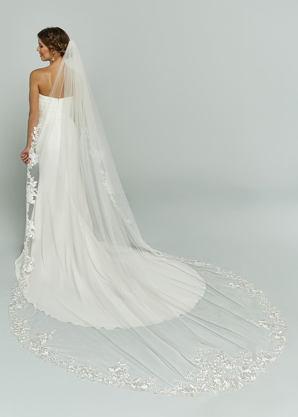 V1013 Cathedral Veil with Lace Appliques - Elegant Bridal Wedding Accessory for Church Ceremonies & Formal Weddings
