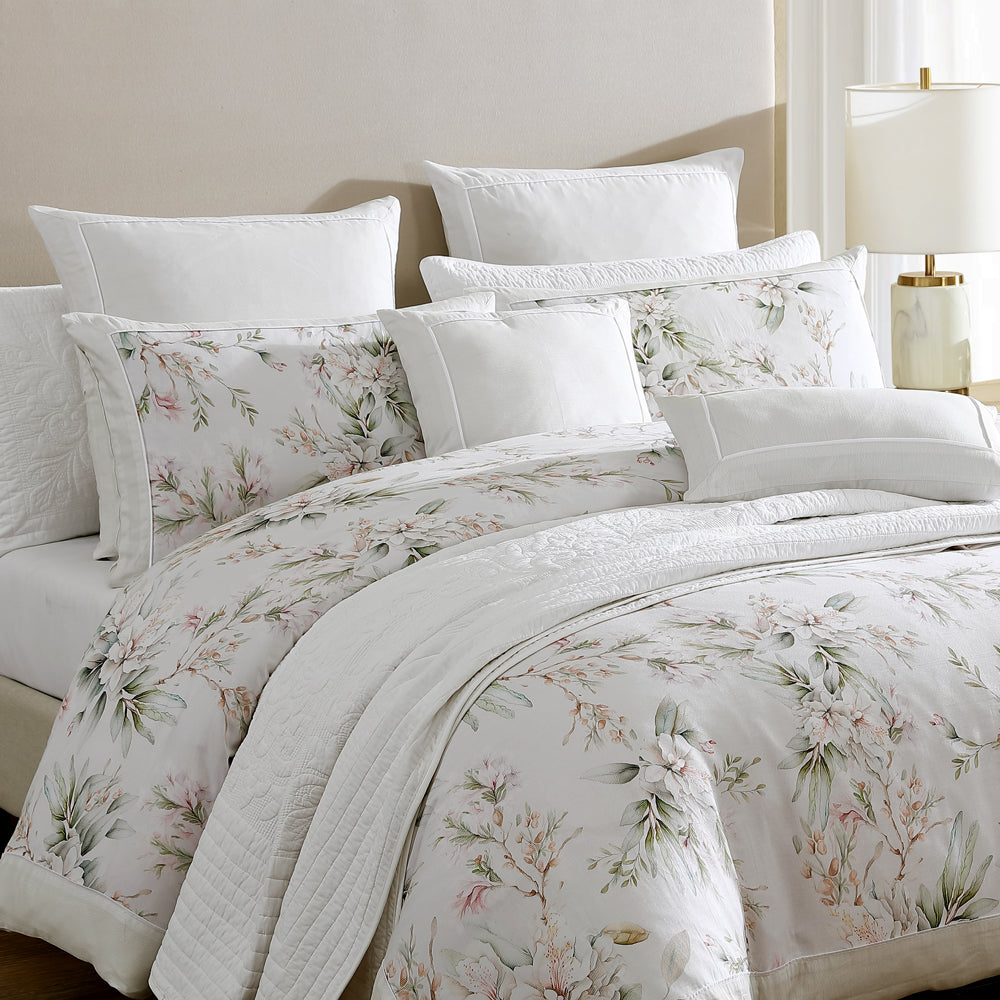 Amandaline Ivory Quilt Cover Set Queen Size - Luxury Soft Bedding Set for Comfortable Sleep | Perfect for Master Bedroom, Guest Room & Hotel Decor
